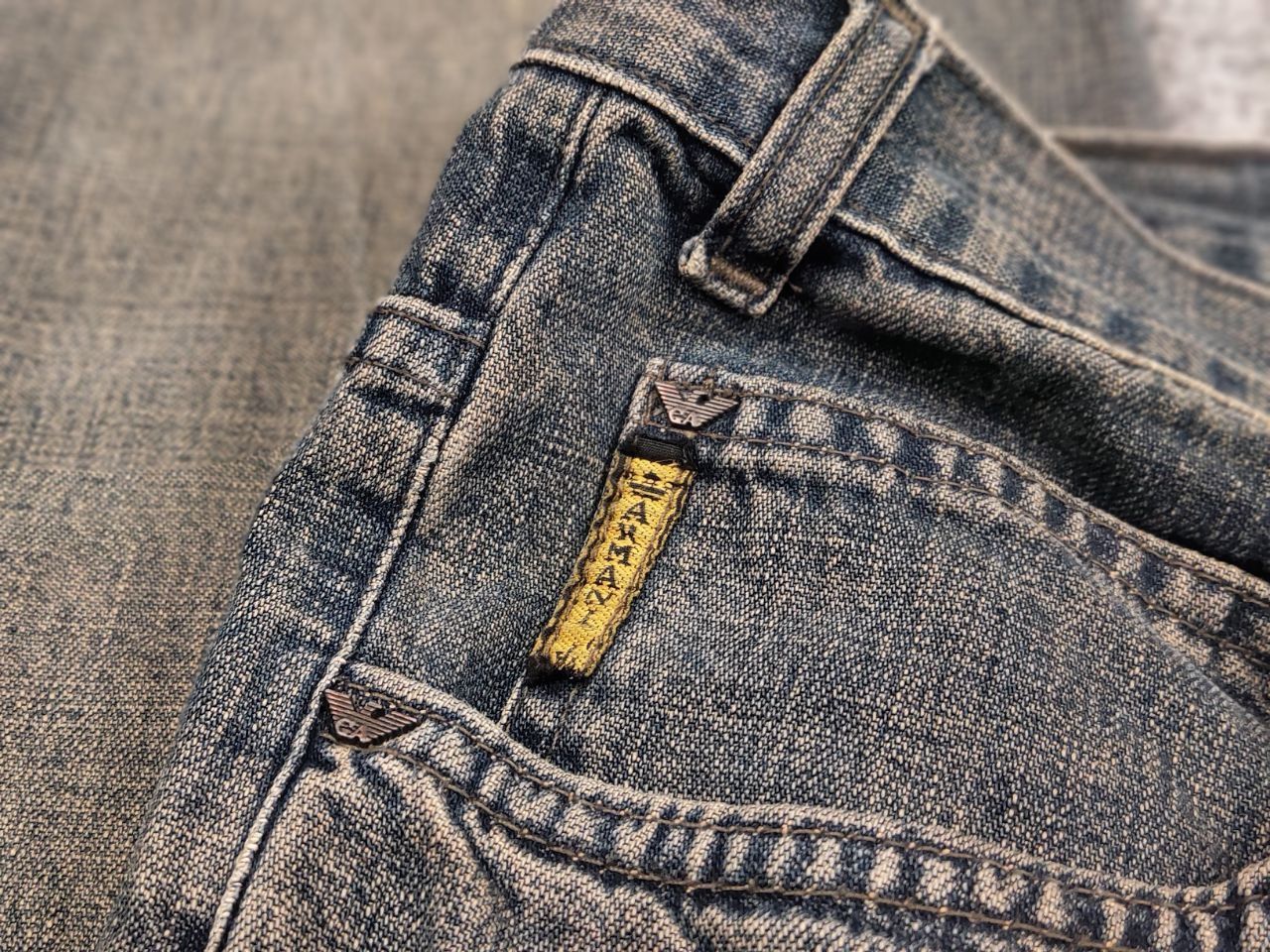Giorgio Armani Rare Vintage Giorgio Armani Logo Dark Faded Denim Jeans Size US 32 / EU 48 - 15 Thumbnail