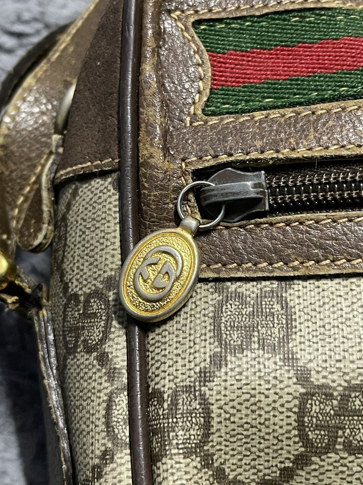 Gucci × Vintage Vintage Gucci Sling Bag Monogram Size ONE SIZE - 4 Thumbnail