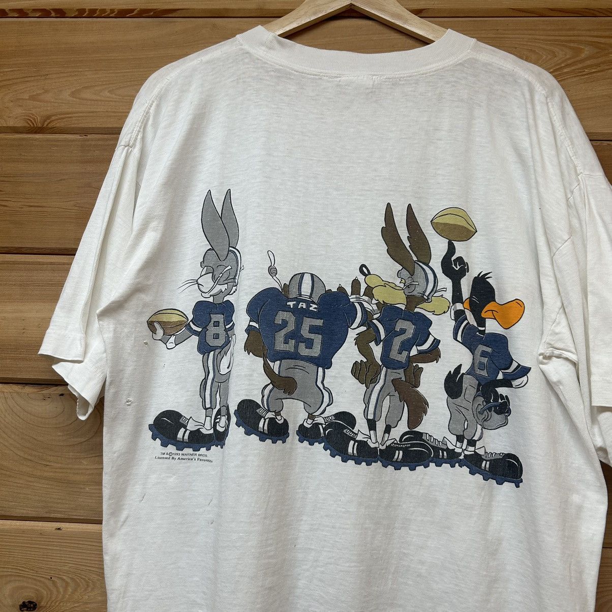 Vintage Vintage 90s Looney Tunes Taz Daffy Duck NFL Football T Shirt Size US L / EU 52-54 / 3 - 3 Thumbnail