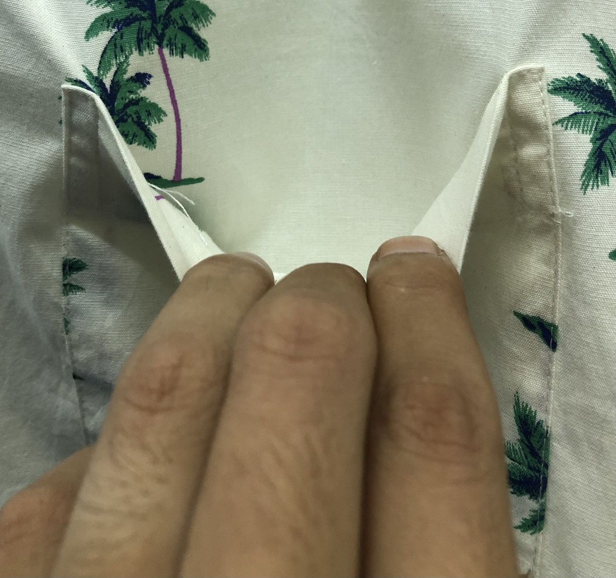 Old Navy Old Navy Slim Fit Short Sleeve Shirt – Pink/Green Palm Print Size US L / EU 52-54 / 3 - 7 Thumbnail