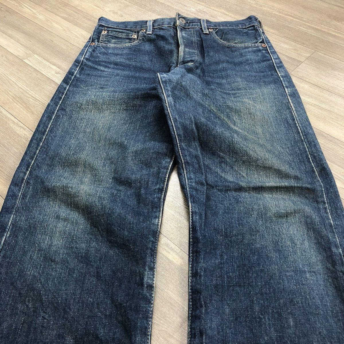 Levi's × Levi's Vintage Clothing × Vintage 🇯🇵 1990s Levis 701xx Selvedge Buckle Back Faded Blue Jeans Size US 30 / EU 46 - 5 Thumbnail