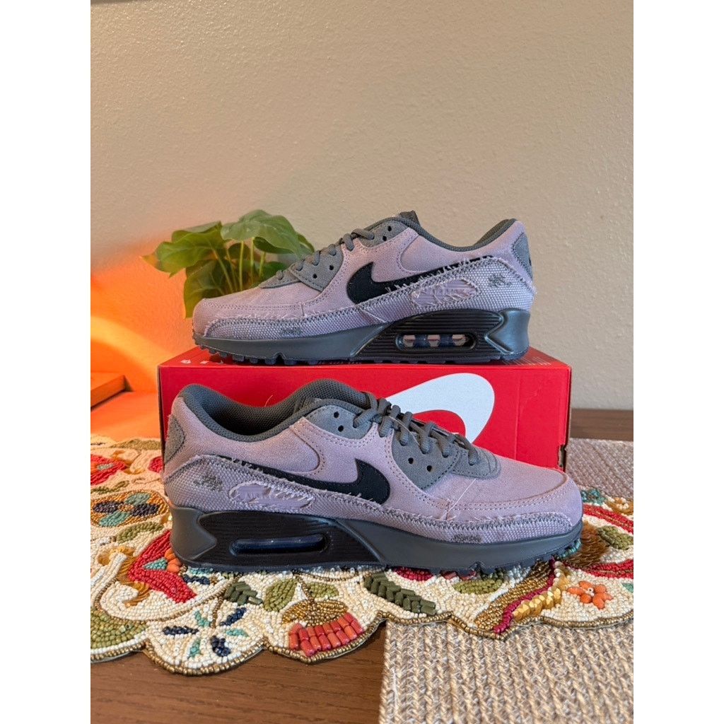 Nike Nike Air Max 90 Light Violet Ore Black Iron Grey Big Bubble Size US 10 / EU 43 - 2 Thumbnail