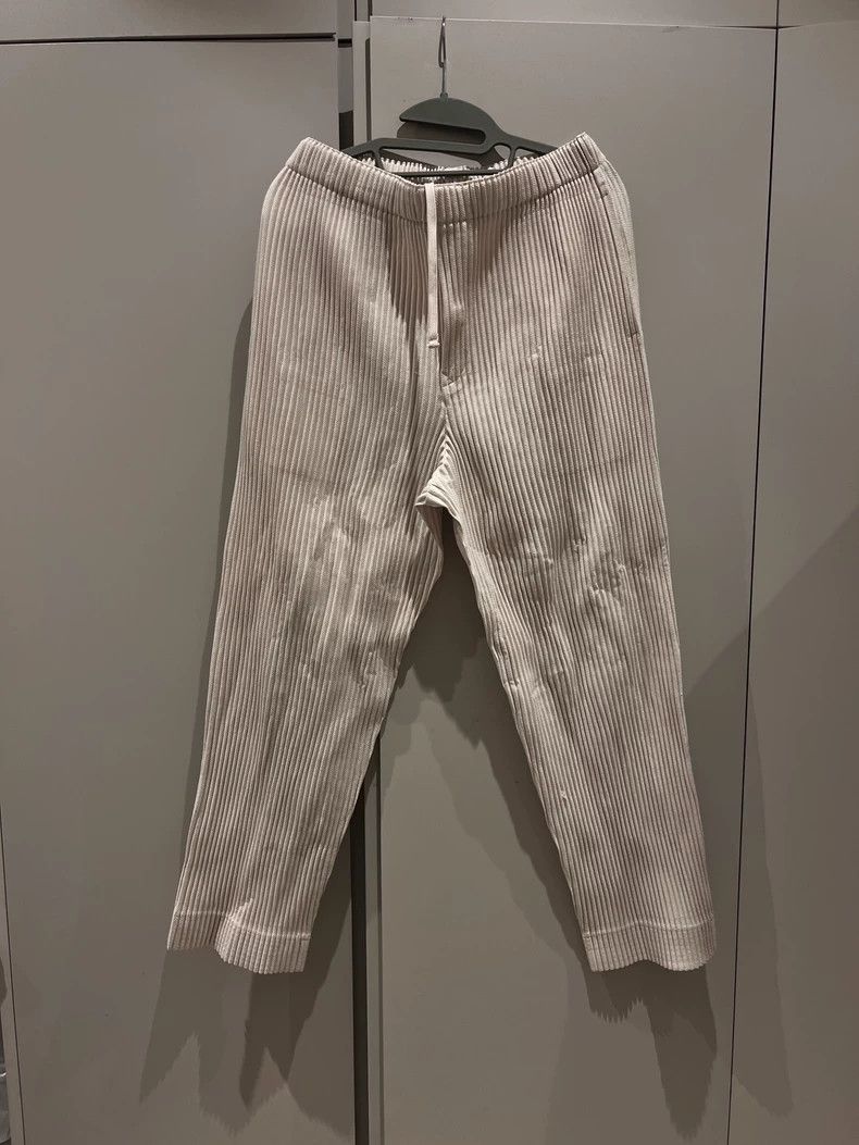 Issey Miyake Issey Miyake Beige trousers Size 25" / US 0 / IT 36 - 1 Thumbnail