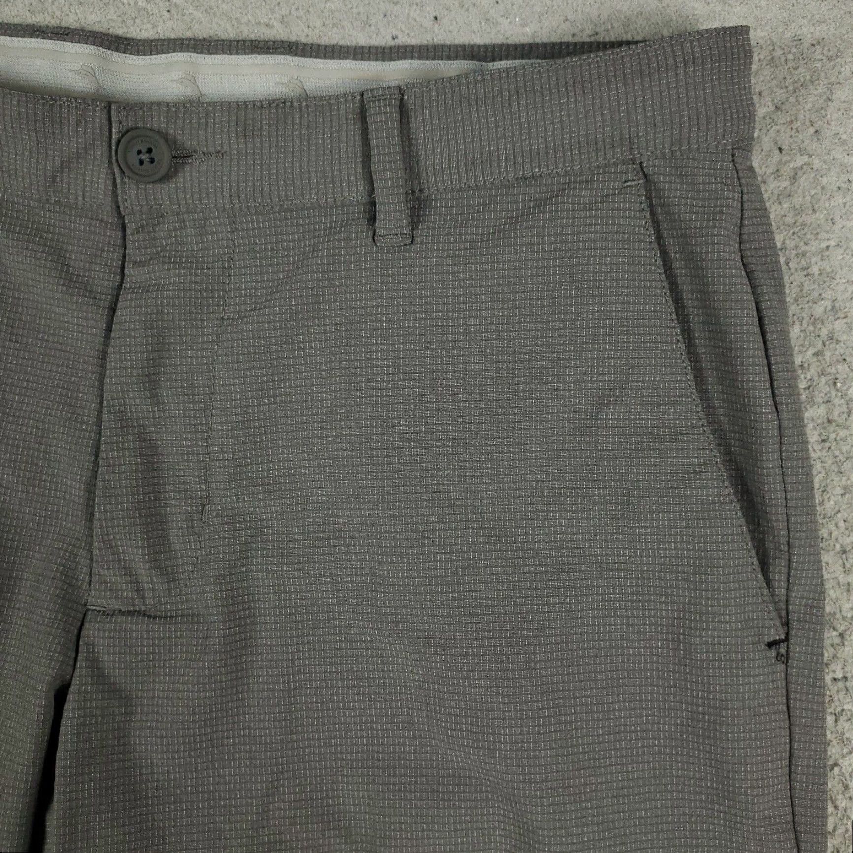 Tommy Bahama VINTAGE Tommy Bahama Mens Chino Shorts Size 32 Gray Nylon Casual Flat Front Summer Fall Spring Winter Men's Size US 32 / EU 48 - 3 Thumbnail