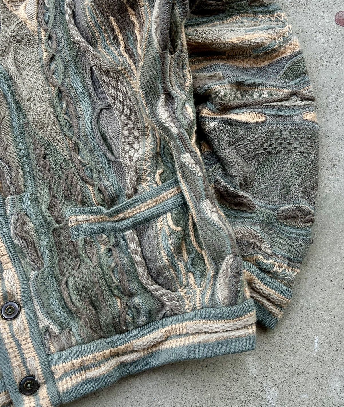 Coogi CRAZY VINTAGE 90’s COOGI 3D CABLE CARDIGAN Size US M / EU 48-50 / 2 - 2 Thumbnail