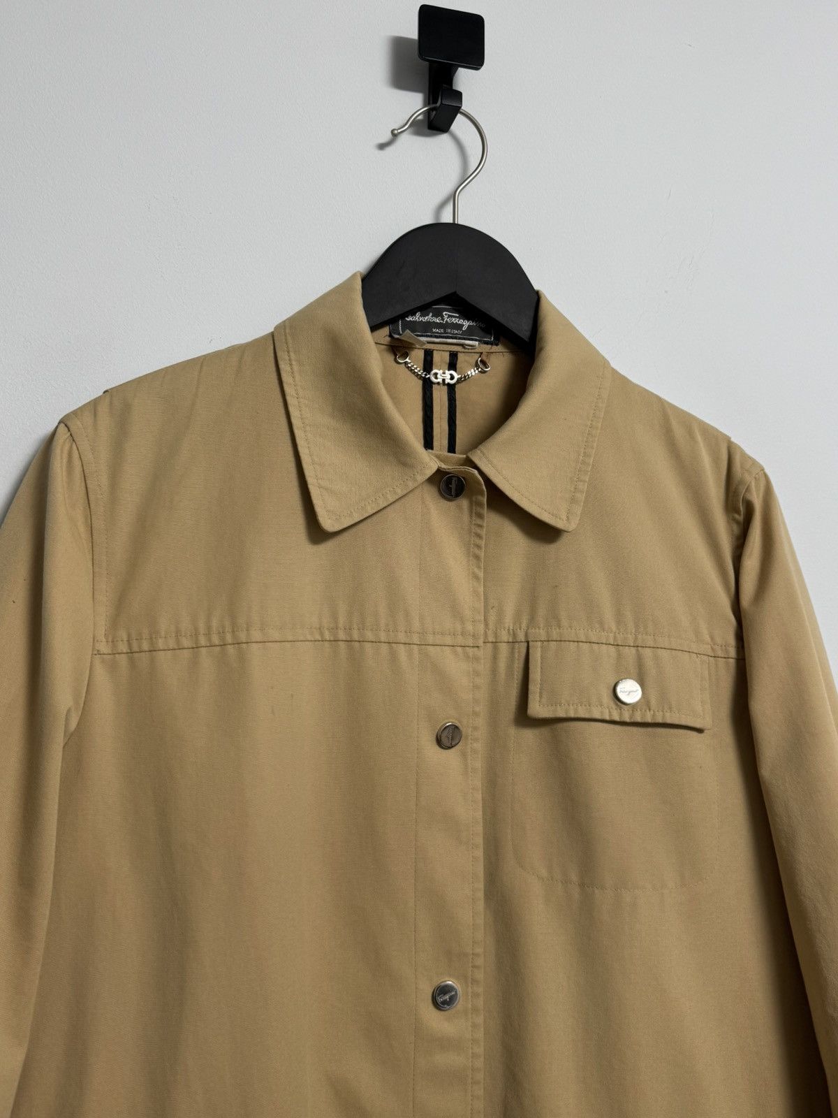 Salvatore Ferragamo Vintage Salvatore Ferragamo Monogram Inside Trench Jacket Size M / US 6-8 / IT 42-44 - 2 Thumbnail