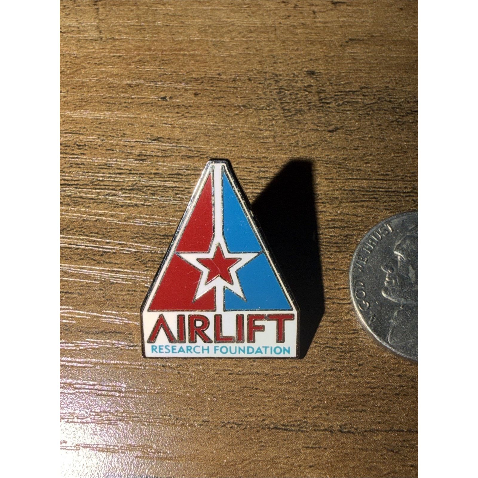 The Unbranded Brand Airlift Research Foundation Lapel Pin United States Vintage Size ONE SIZE - 4 Thumbnail