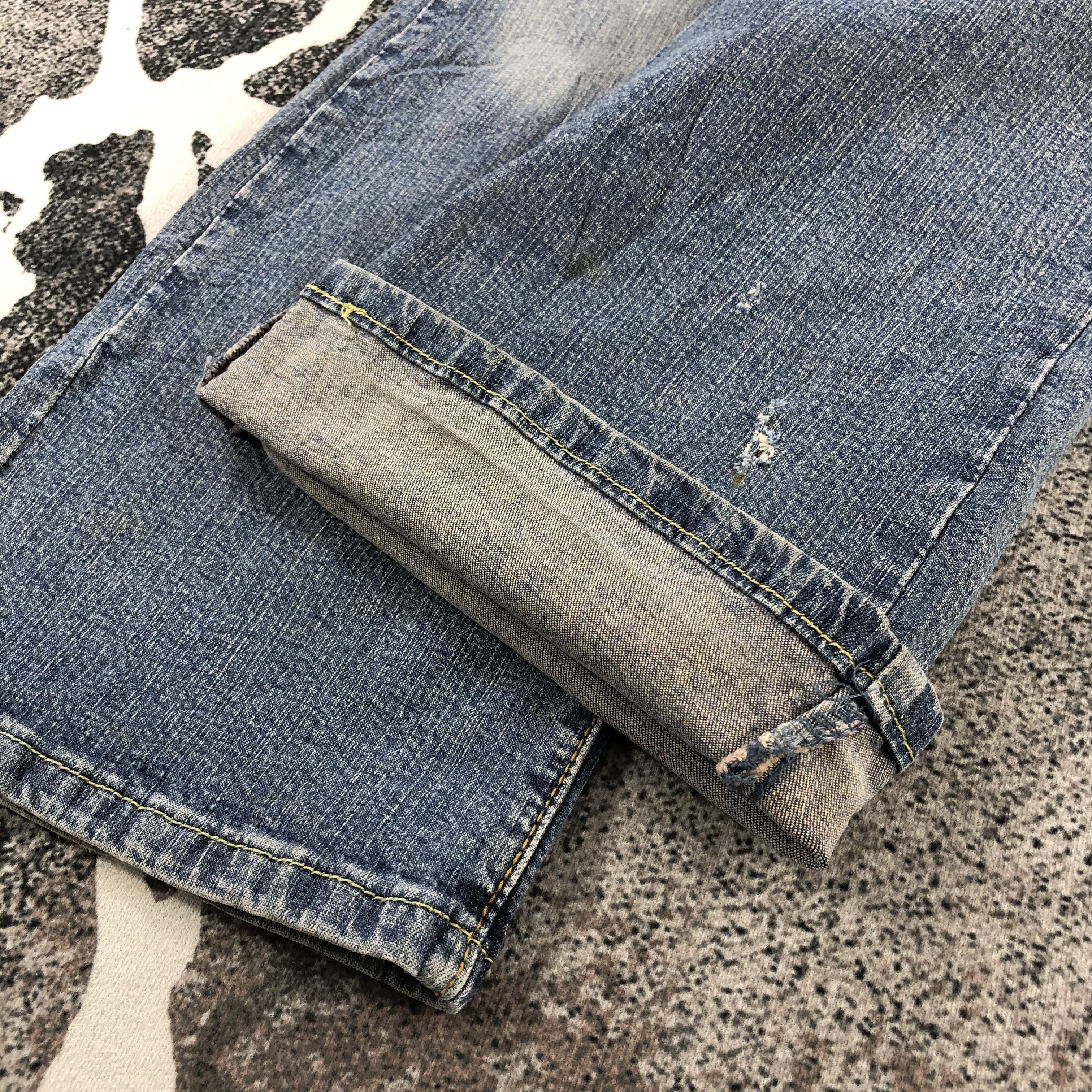 Levi's Vintage Levis 518 Jeans Flare Denim KJ964 Size US 36 / EU 52 - 7 Thumbnail
