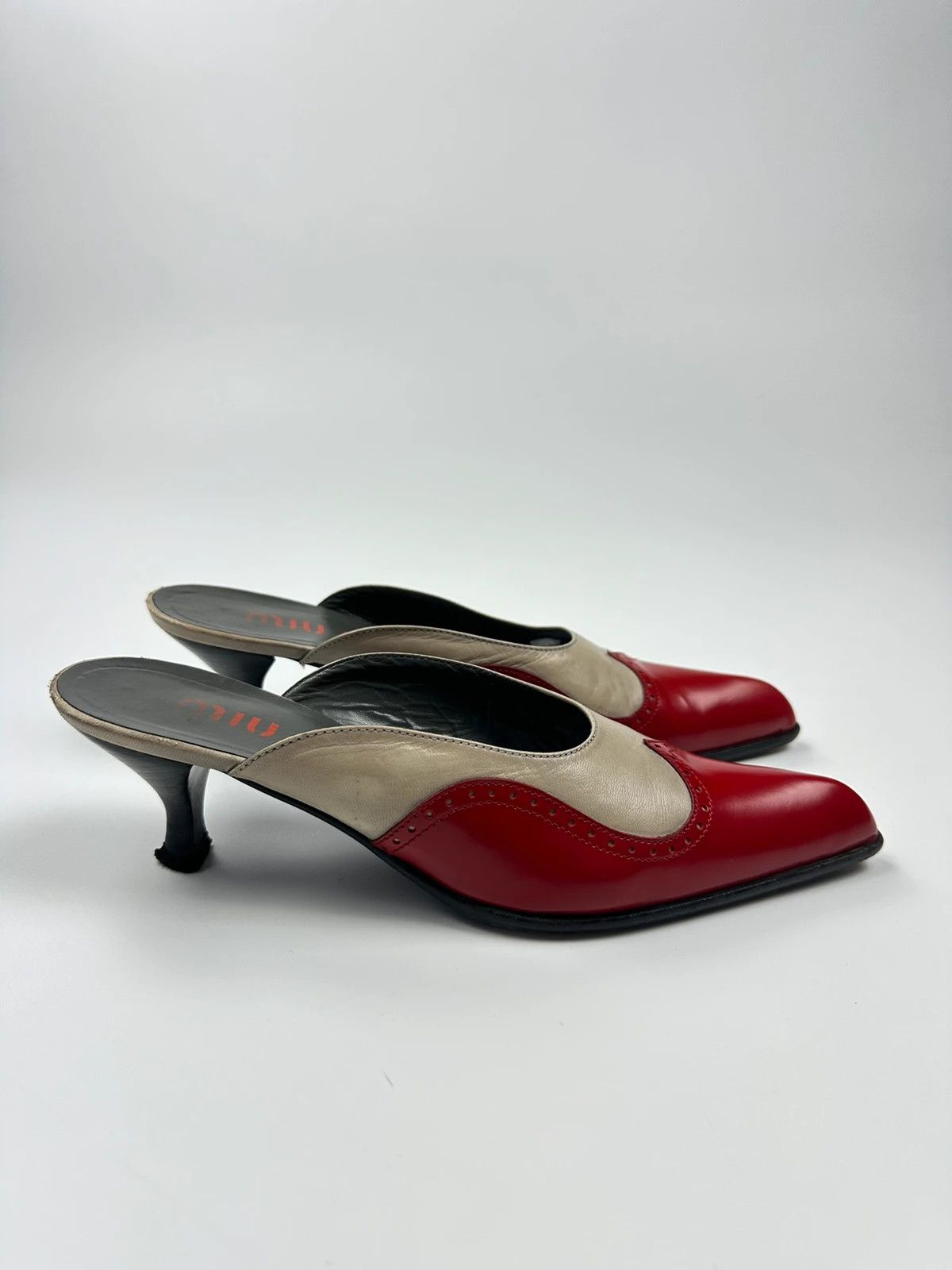 Miu Miu Miu Miu 90’s Red Leather Mules Pumps Kitten Heels Size US 6 / IT 36 - 9 Thumbnail