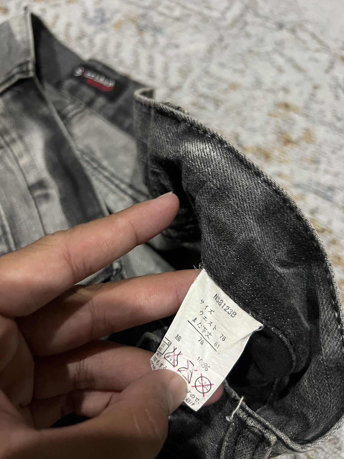 If Six Was Nine Sorridere Paint Splatter Studded Mudwash Flared Jeans Size US 31 - 7 Thumbnail