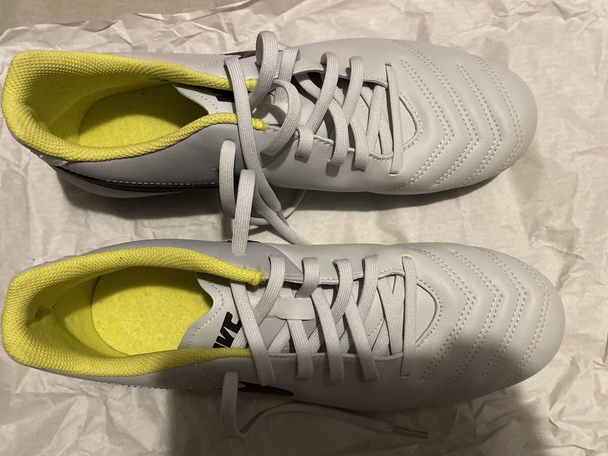 Nike Soccer Cleats Women’s tiempo rio III FG Size US 10 / IT 40 - 5 Thumbnail