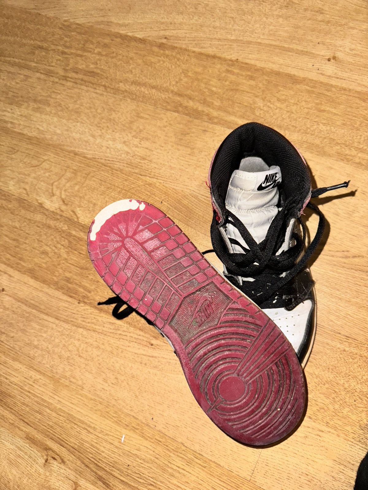 Jordan Brand × Nike Jordan 1 black toe 2016 Size US 6 / EU 39 - 7 Thumbnail