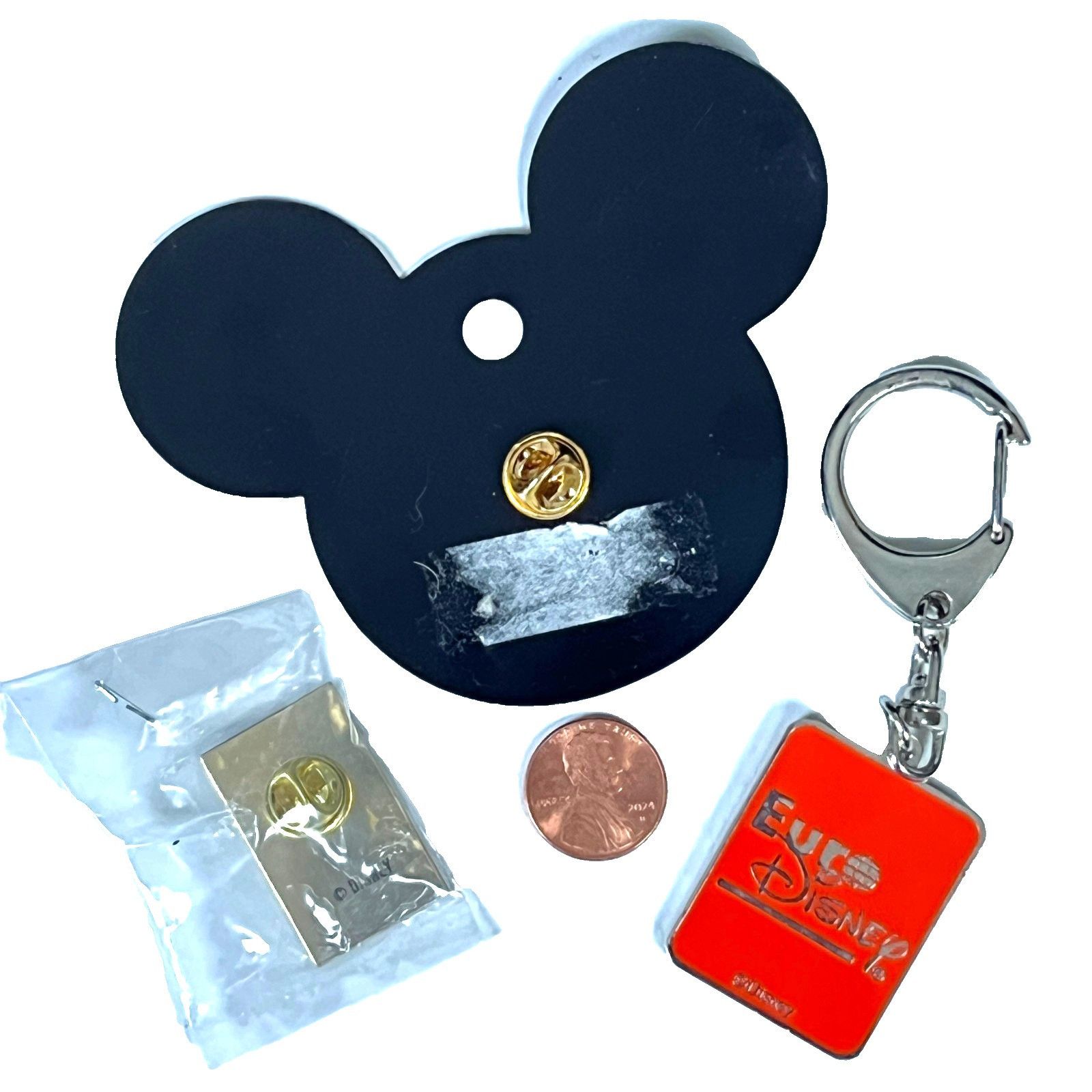 Disney Euro Disney Paris 3 Vtg Pin Keychain Bundle Castle Mickey Mo Size ONE SIZE - 5 Thumbnail