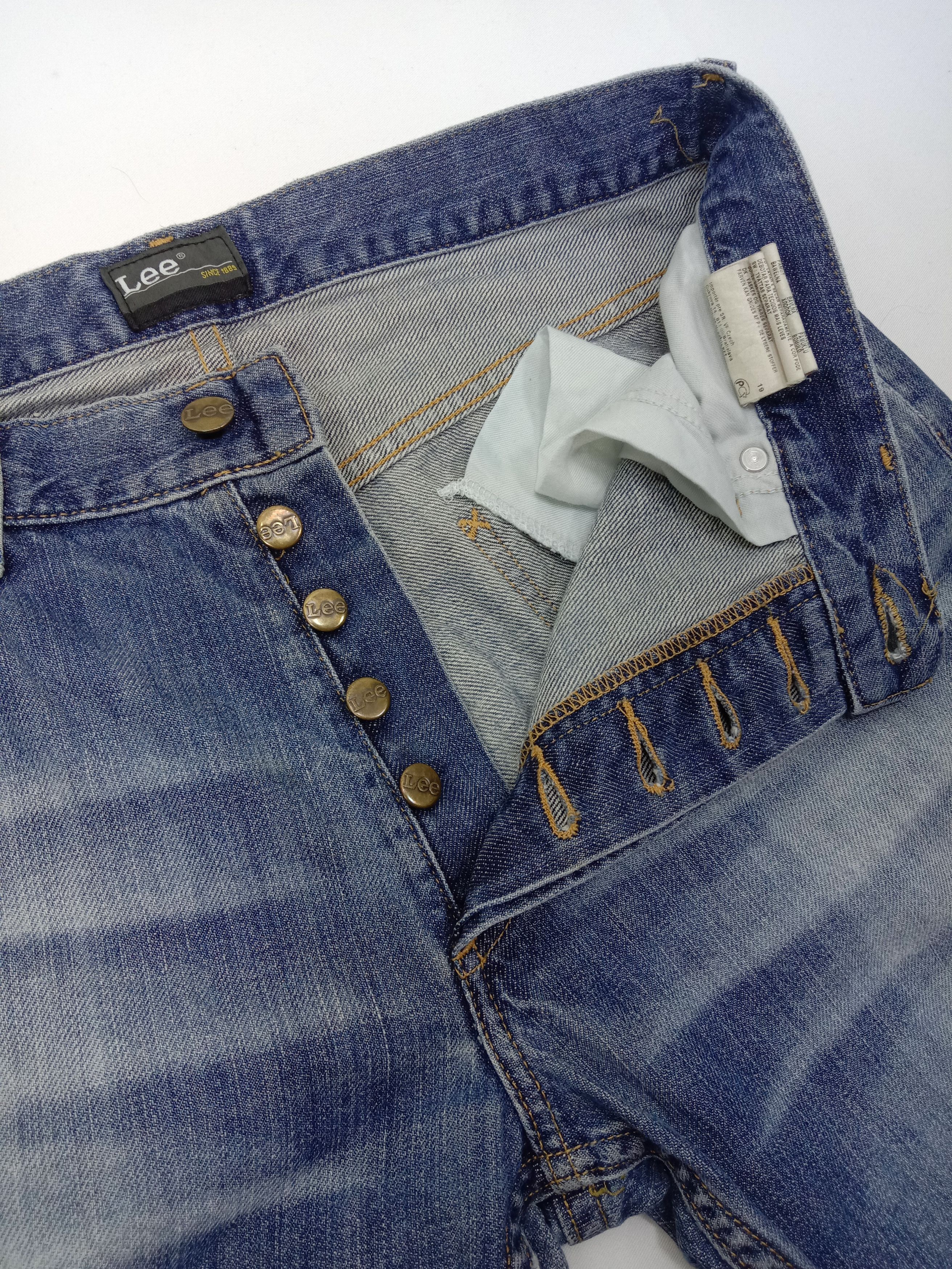 Lee Vintage Lee Faded Blue Flare Jeans Bell Bottom Ripped Denim Size US 32 / EU 48 - 9 Thumbnail