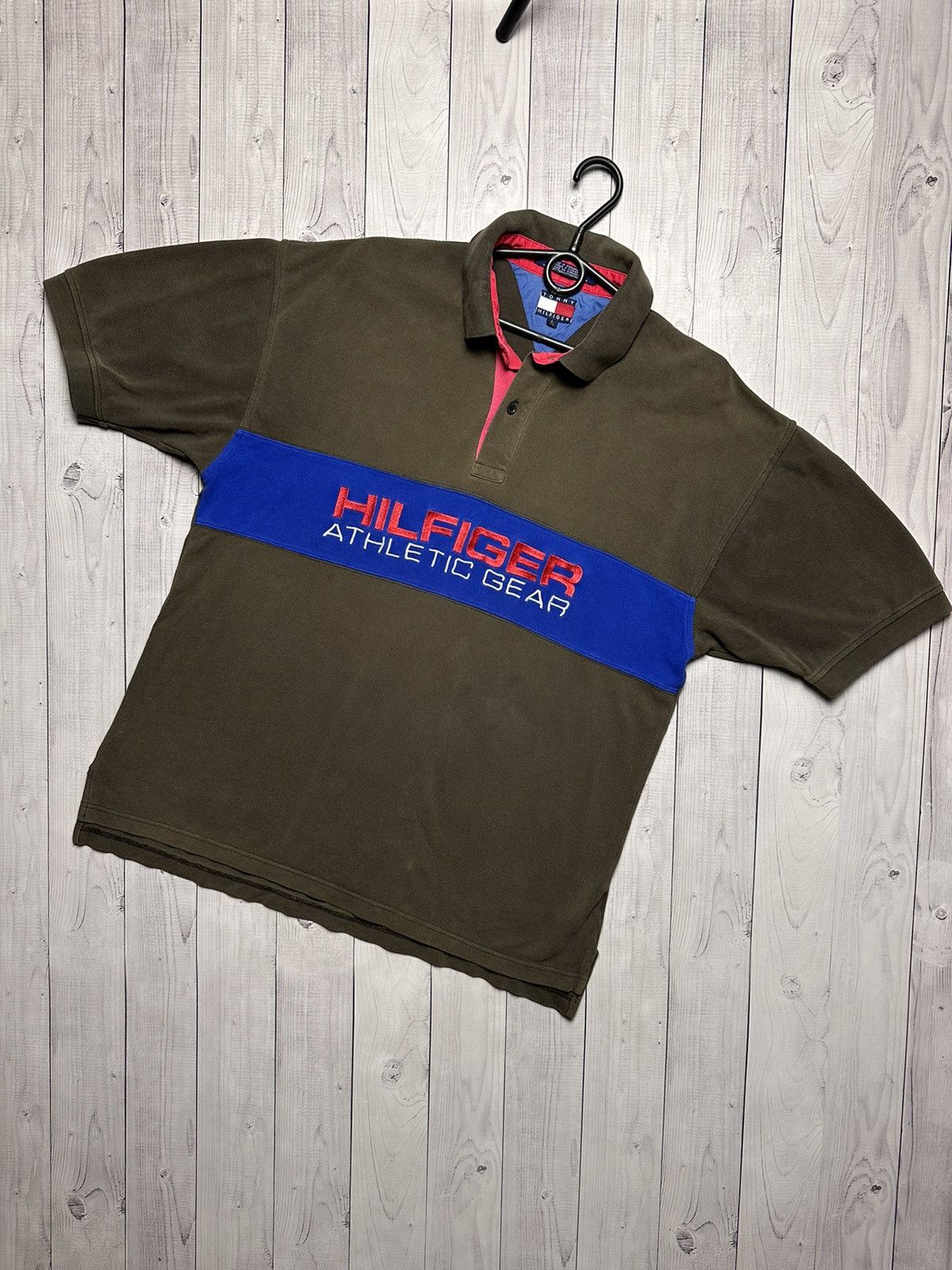 Tommy Hilfiger × Vintage Vintage polo Tommy Hilfiger Athletics brown big logo size L Size US L / EU 52-54 / 3 - 1 Thumbnail