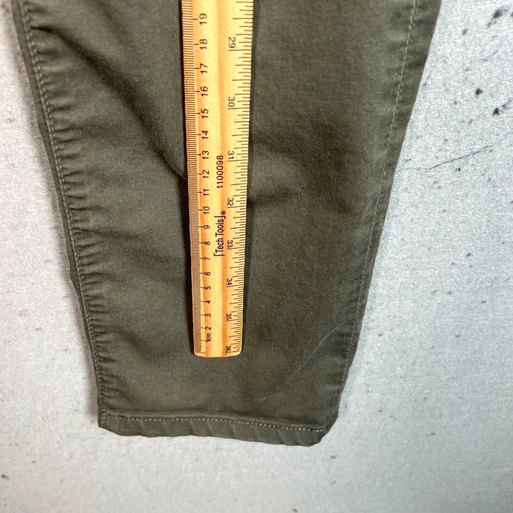 Vintage VINTAGE AG Tellis Modern Slim Fit Mens 31 x 30 Olive Green Pants Cotton Blend Casual 5-Pocket Mens Slim straight Size US 31 - 7 Thumbnail