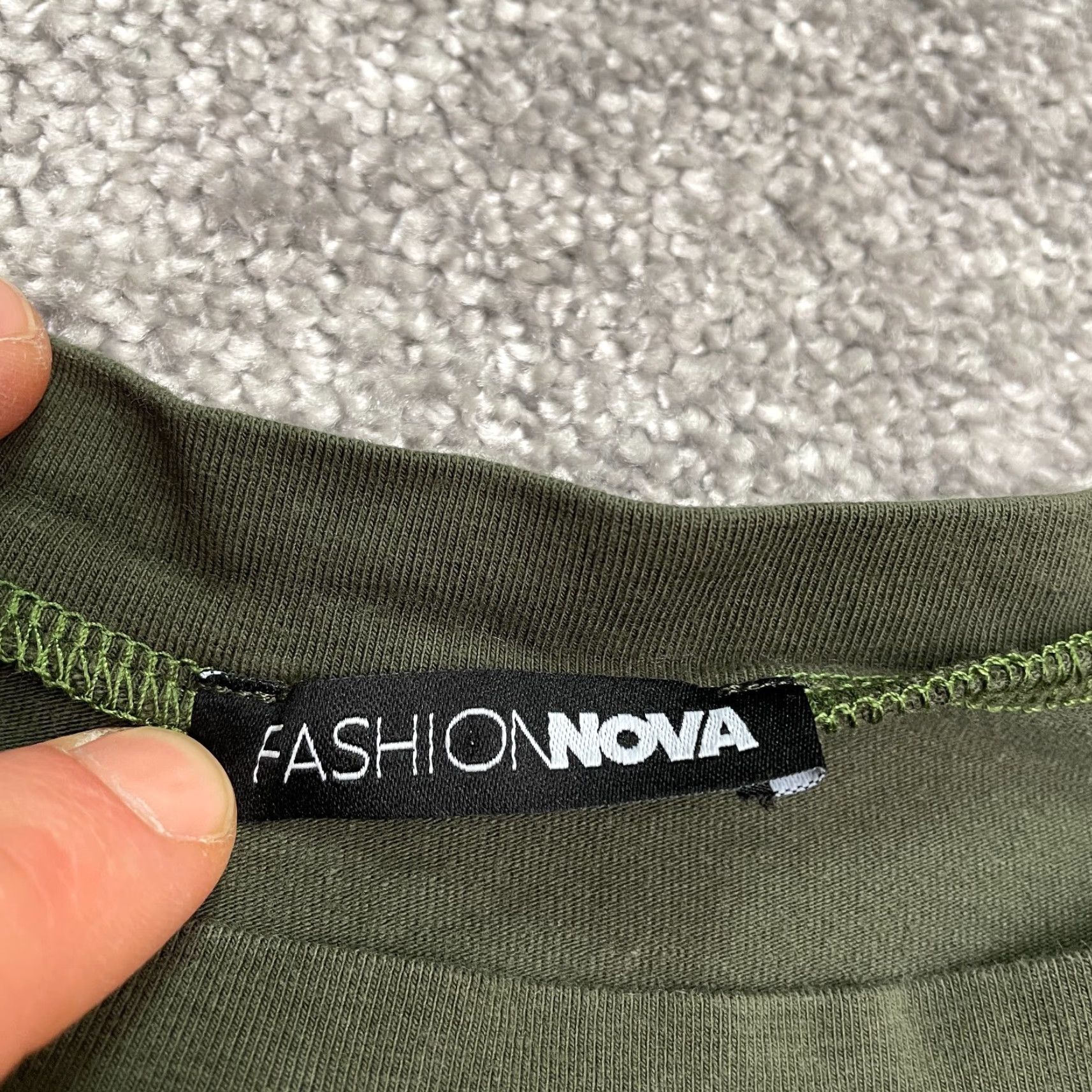Fashion Nova VINTAGE? No. Fashion Nova Blouse Shirt Womens 1X Green Long Sleeve Crew Neck Casual Basic Top Size XL / US 12-14 / IT 48-50 - 4 Thumbnail