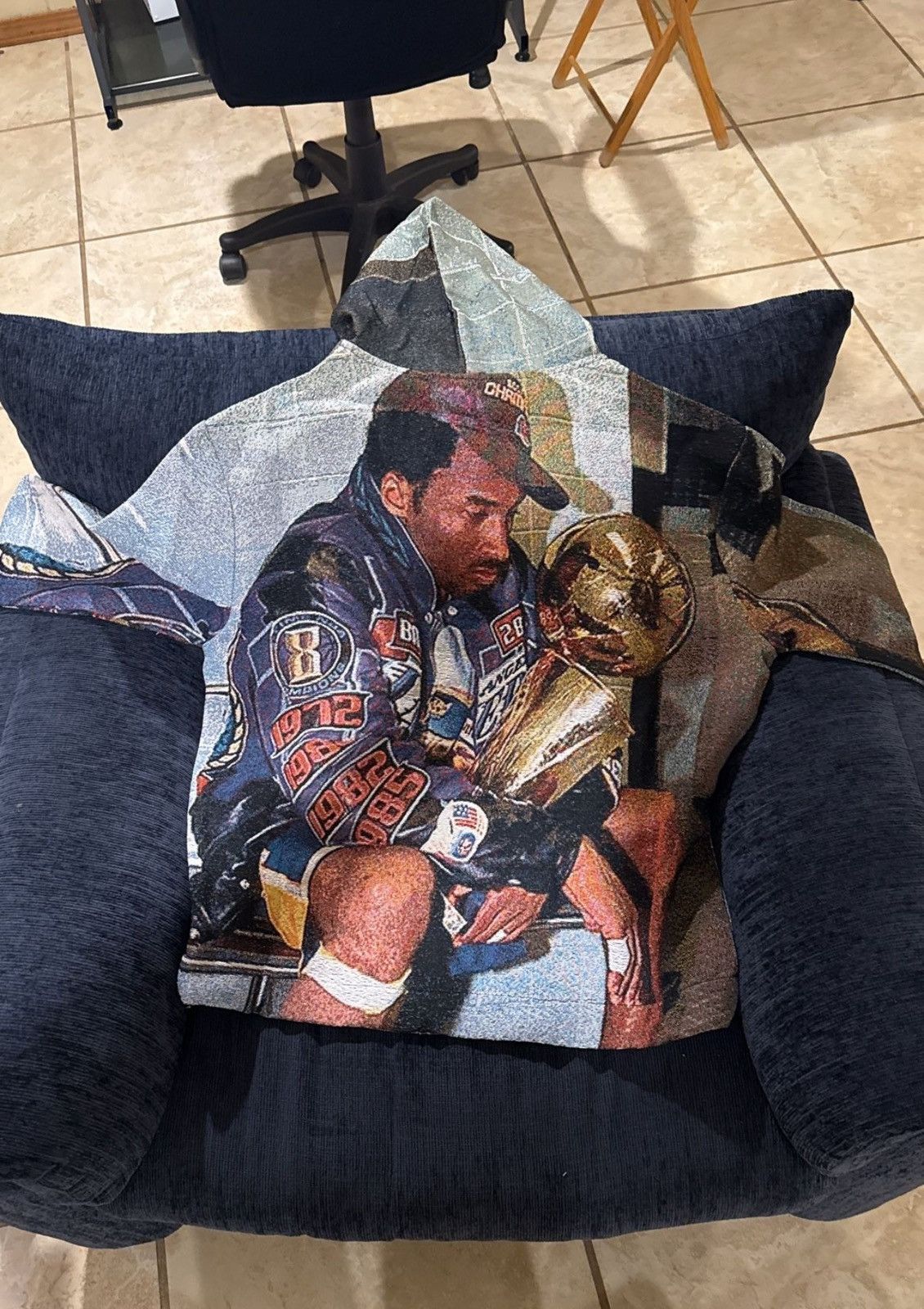 Other Kobe Bryant tapestry hoodie Size US M / EU 48-50 / 2 - 2 Thumbnail