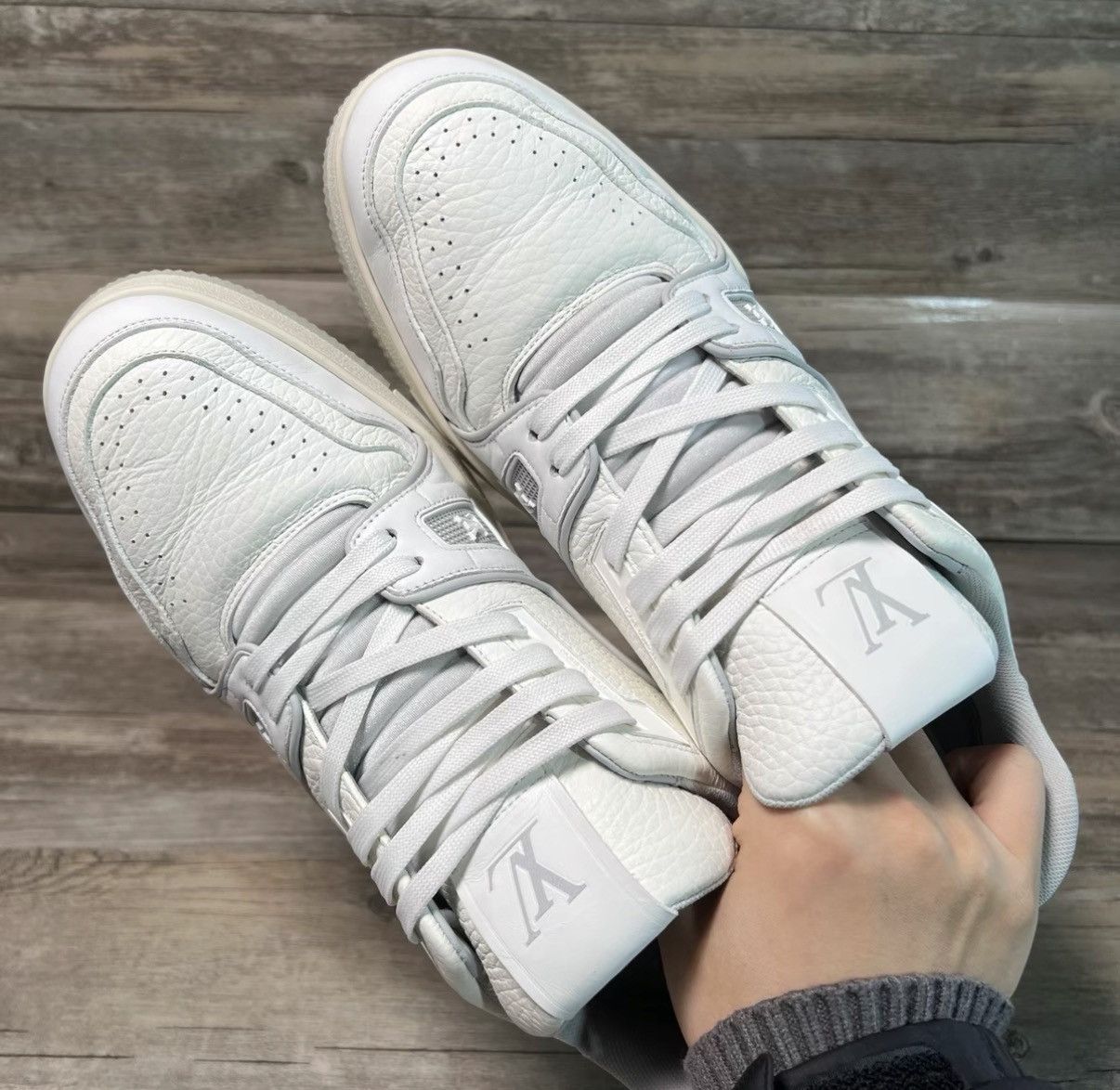 Louis Vuitton Louis Vuitton LV Trainer Sneakers in Gray White Size US 8.5 / EU 41-42 - 5 Thumbnail