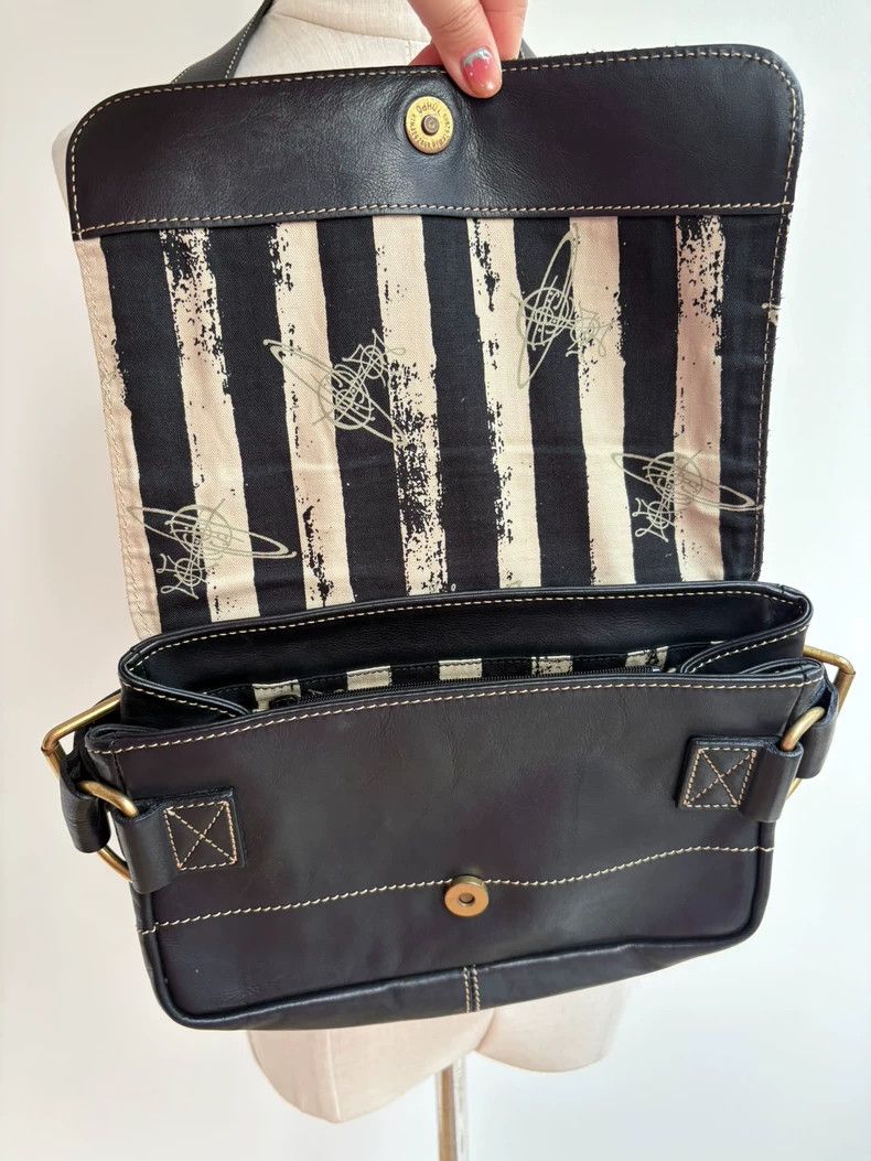 Vivienne Westwood Vivienne Westwood size os Black leather Saturn logo motorcy Size ONE SIZE - 8 Thumbnail