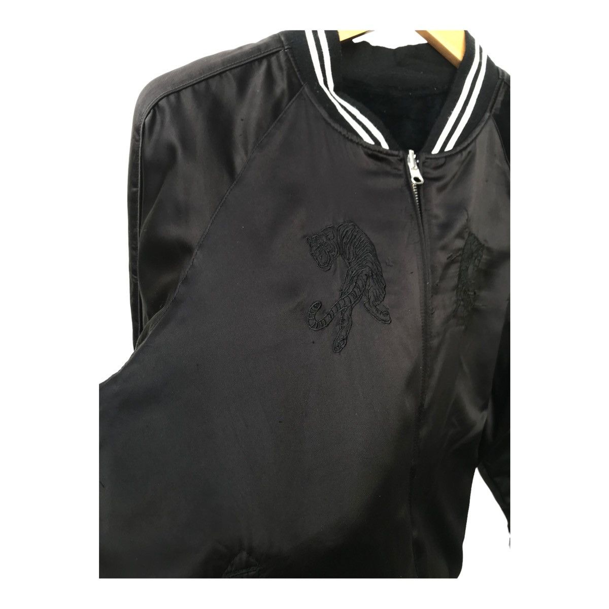 Japanese Brand Sukajan Riversible Velvet Satin Riger Roar Japan Souvenir Size US M / EU 48-50 / 2 - 3 Thumbnail
