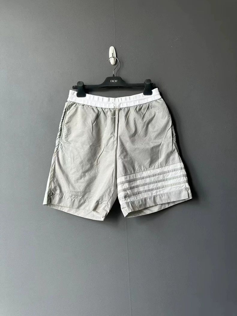 Thom Browne Thom browne Size 3 Nylon shorts 2503-Nextarrow Size US 32 / EU 48 - 1 Thumbnail