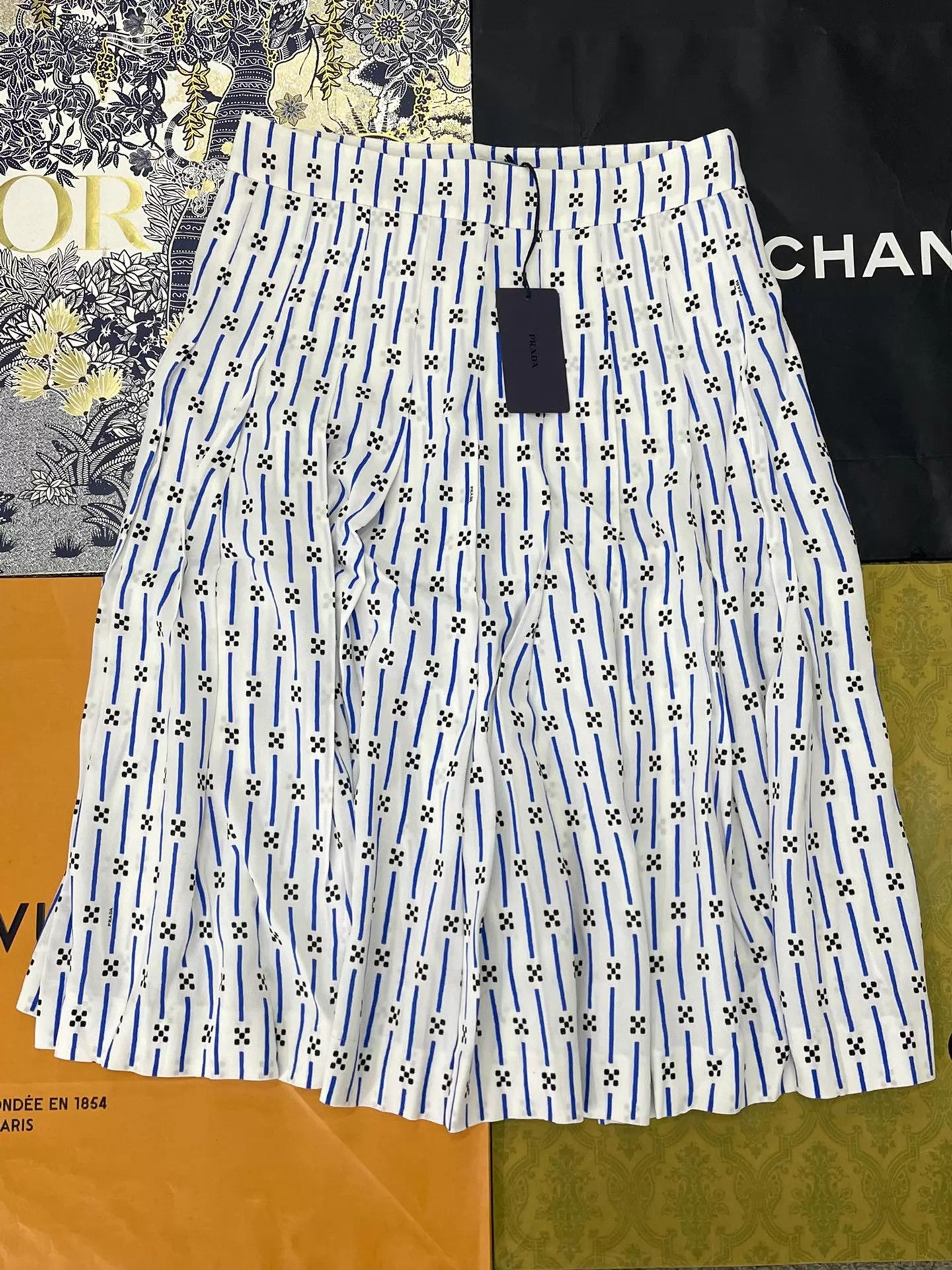 Prada blue & white logo print skirt 40