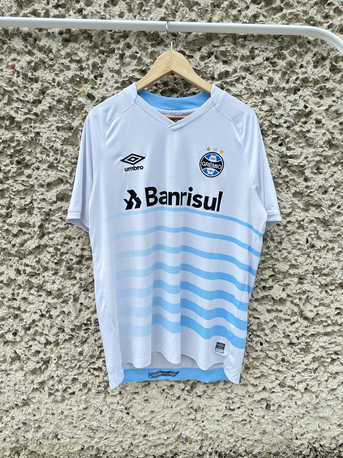 Umbro Gremio Umbro football jersey 2021 kit Size US XL / EU 56 / 4 - 1 Thumbnail