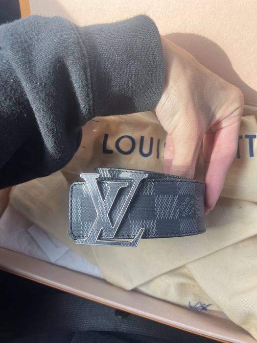 Louis Vuitton Damier Azur LV initials 40 mm Reversible Belt, White, 90