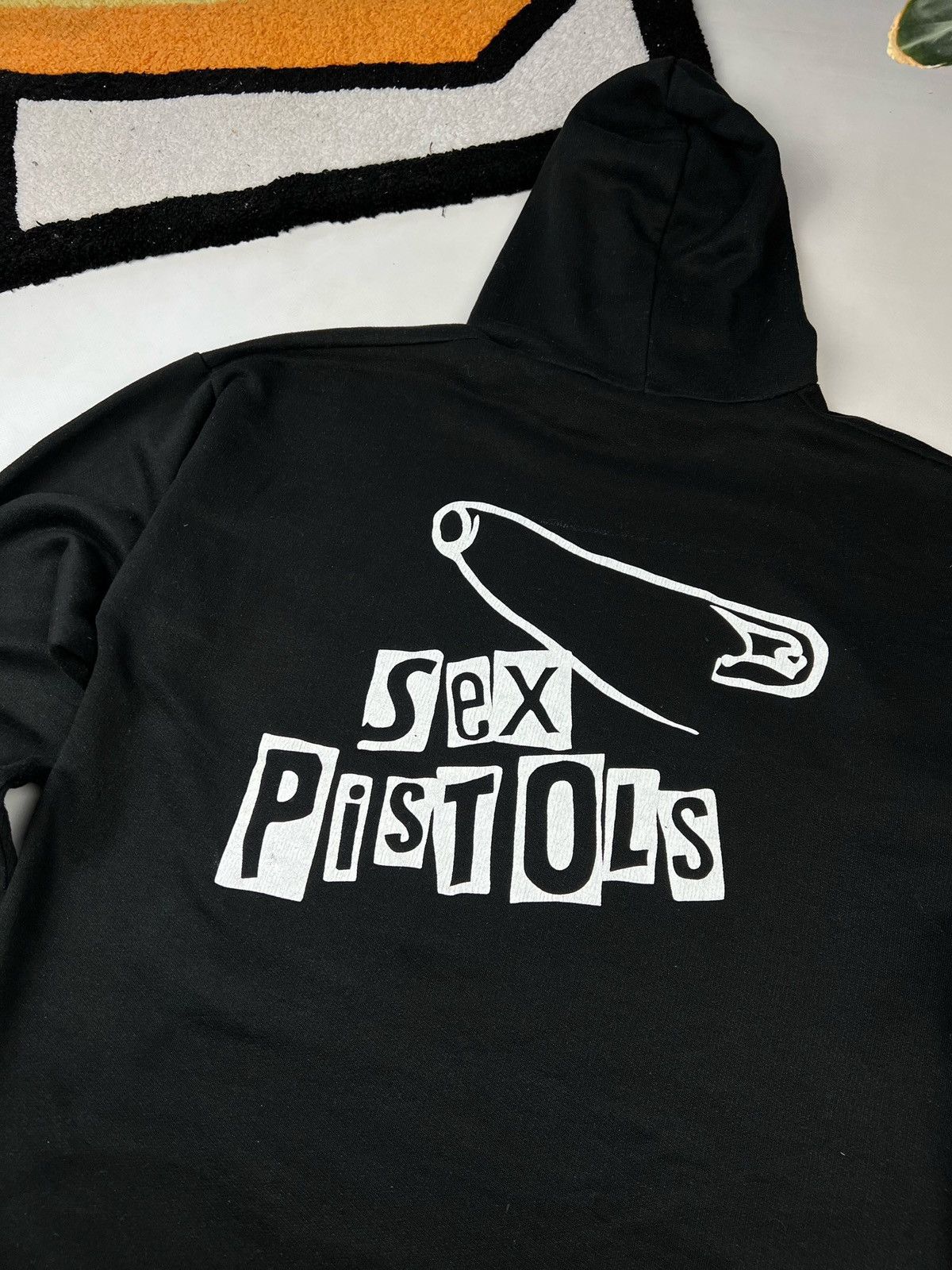 Band Tees × Vintage Vintage 90s SEX PISTOLS THE QUEEN HOODIE ANARCHY in UK Size US L / EU 52-54 / 3 - 6 Thumbnail