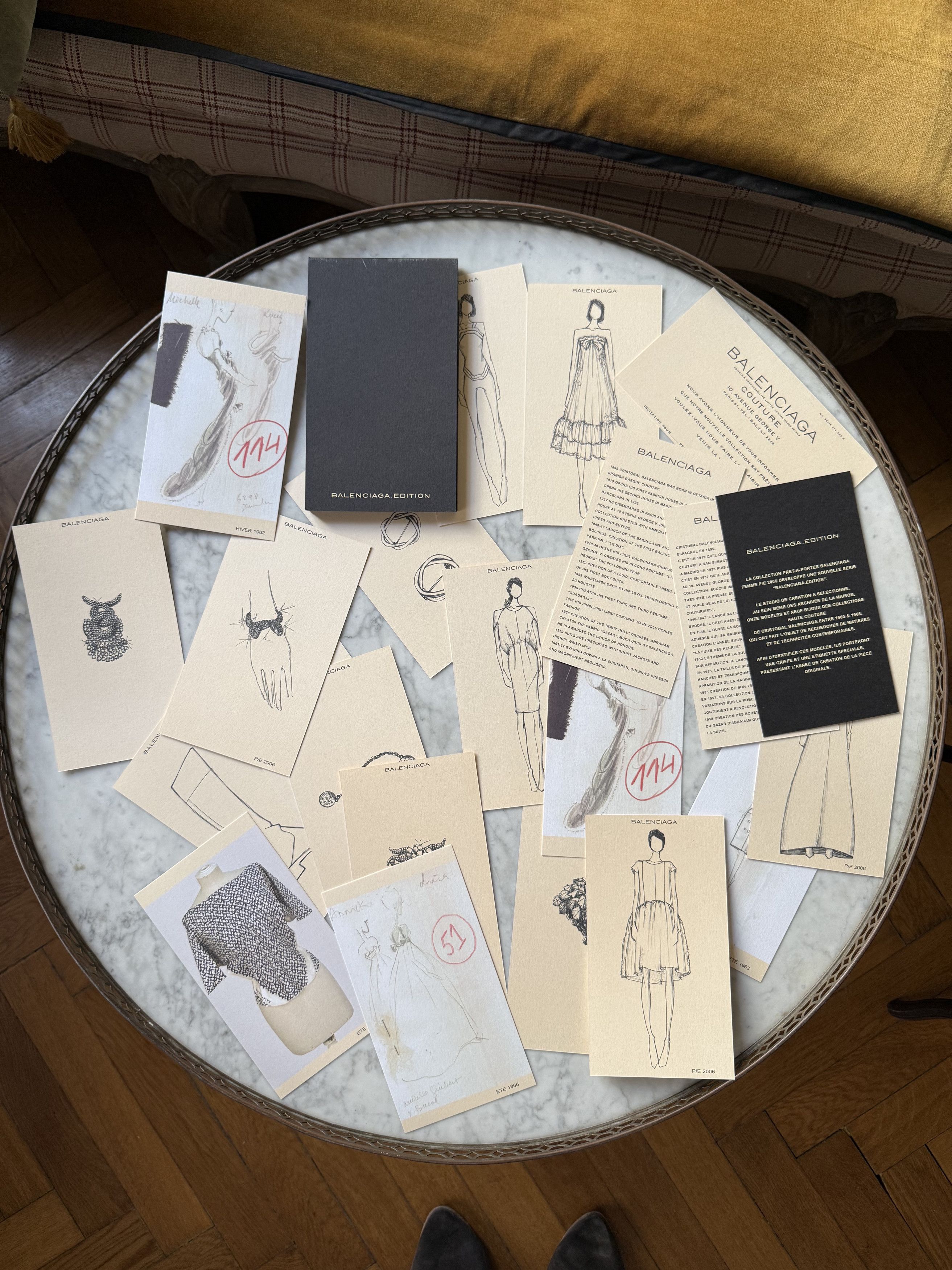 Balenciaga Balenciaga Fashion Booklet Edition -double face pictures Size ONE SIZE - 10 Thumbnail