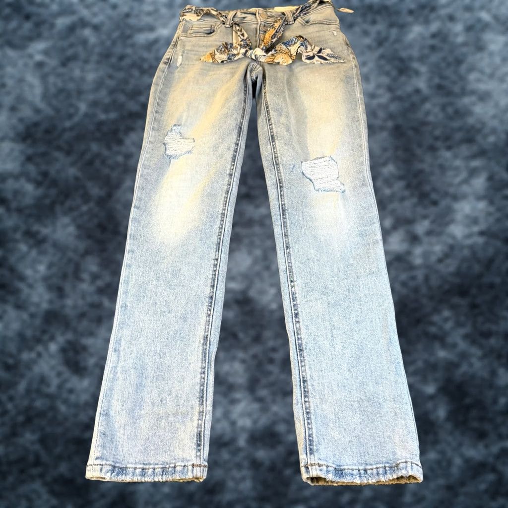 Vintage Maurices M Jeans Distressed Light Wash Straight Jeans Womens 2 Reg Denim Cotton Blend Belted Stretch Mid Rise Inseam 30.5 in Button Size 26" / US 2 / IT 38 - 1 Thumbnail