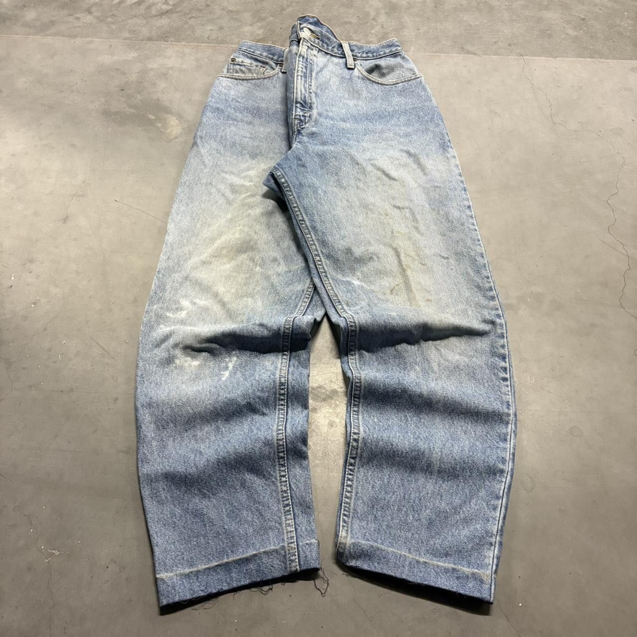 Levi's Crazy Vintage Y2K/2000s Levi’s 550 Light Wash Distressed Custom Denim Jeans! Size US 32 / EU 48 - 1 Thumbnail