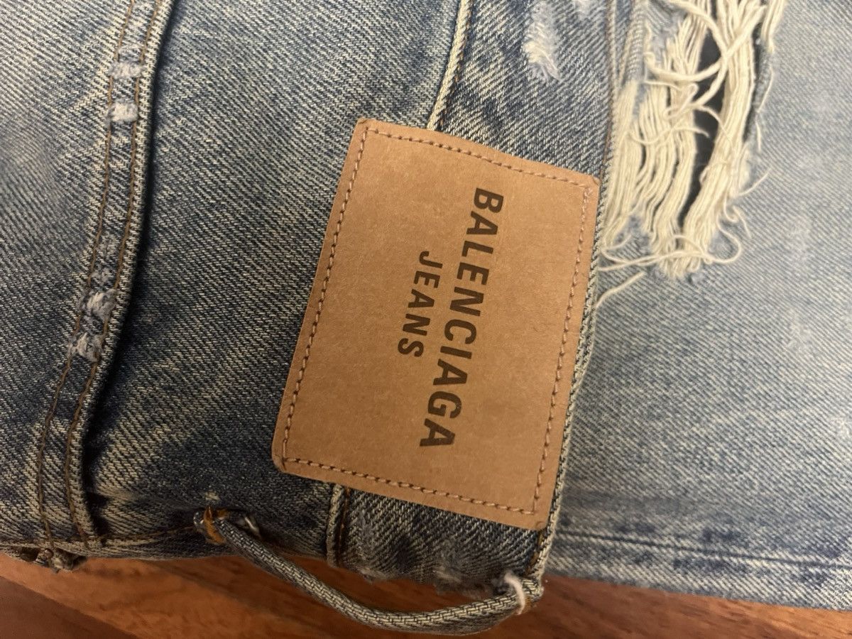 Balenciaga Balenciaga 21FW afterworld distressed jeans Size US 29 - 3 Thumbnail