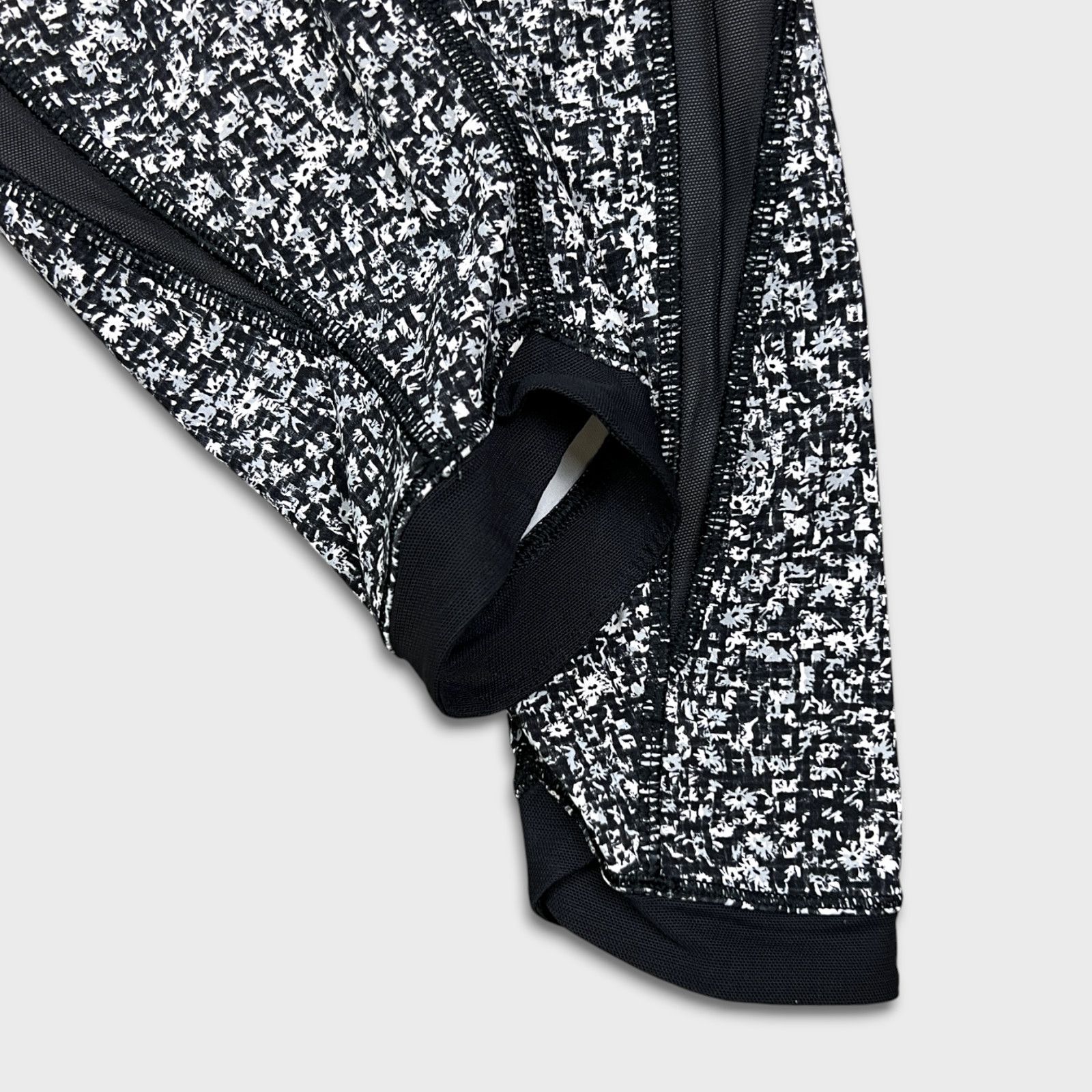 Lululemon Lululemon Sole Training 7/8 Tight High Rise Yoga Leggings Size 28" / US 6 / IT 42 - 8 Thumbnail