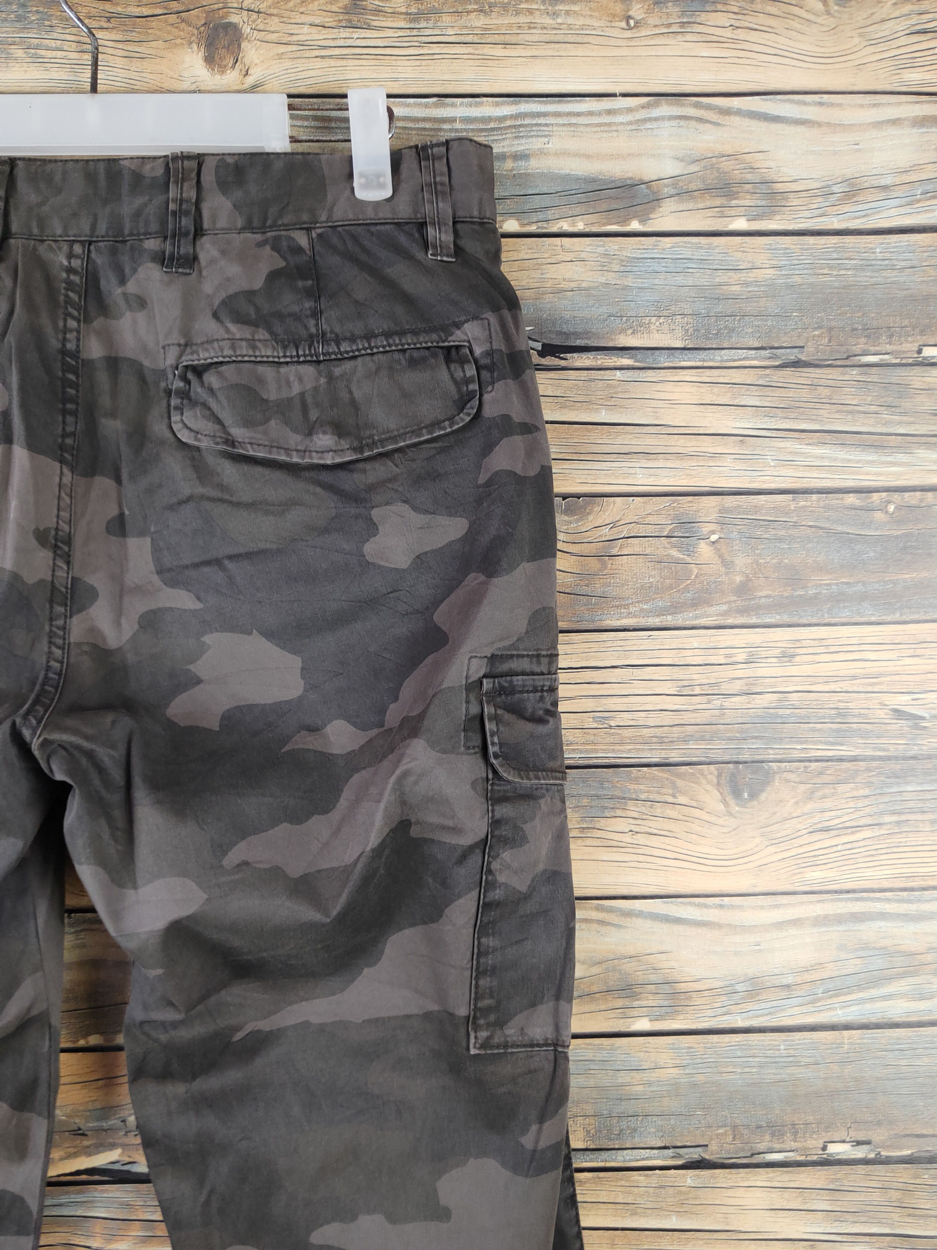 Japanese Brand DLL Uniqlo Camouflage Multipocket Tactical Cargo Pants #117 Size US 31 - 10 Thumbnail