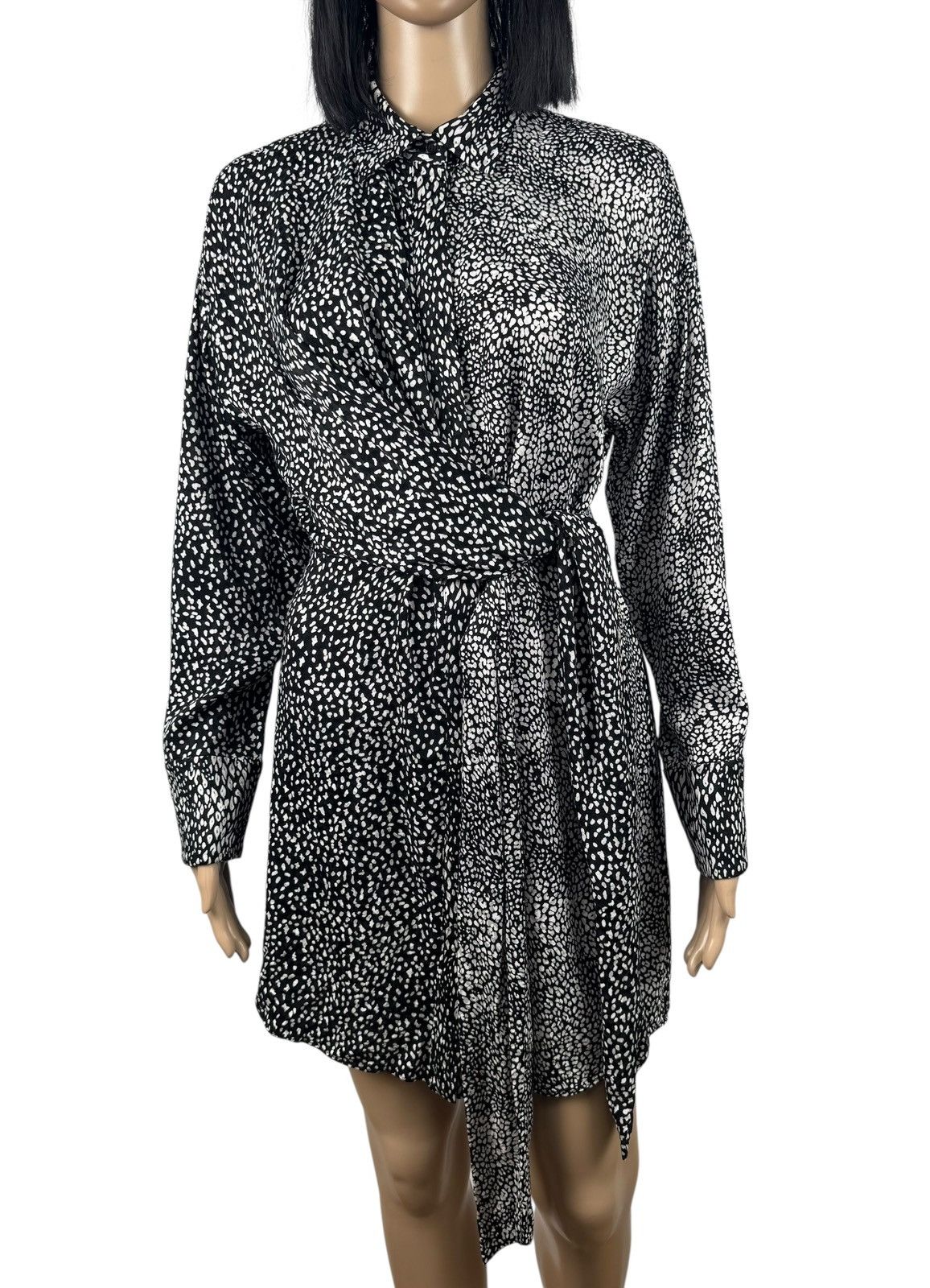 Alice + Olivia Alice + Olivia Cupro Shirt Dress Wrap Dress Belted size S Size S / US 4 / IT 40 - 3 Thumbnail