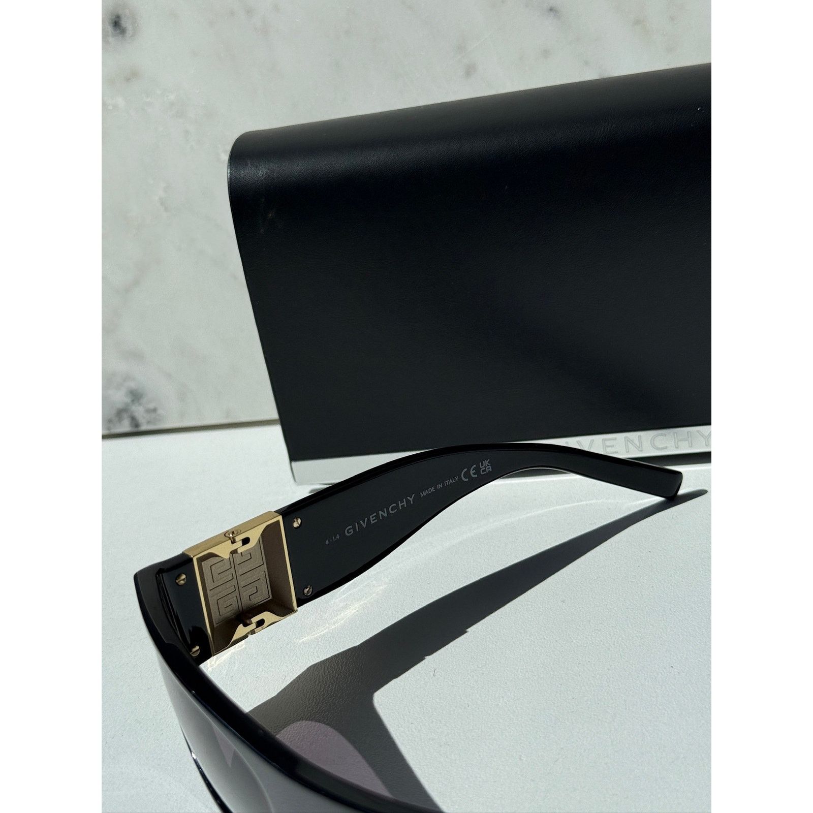 NEW Givenchy GV40055I Mask Black Sunglasses $870 display picture 1