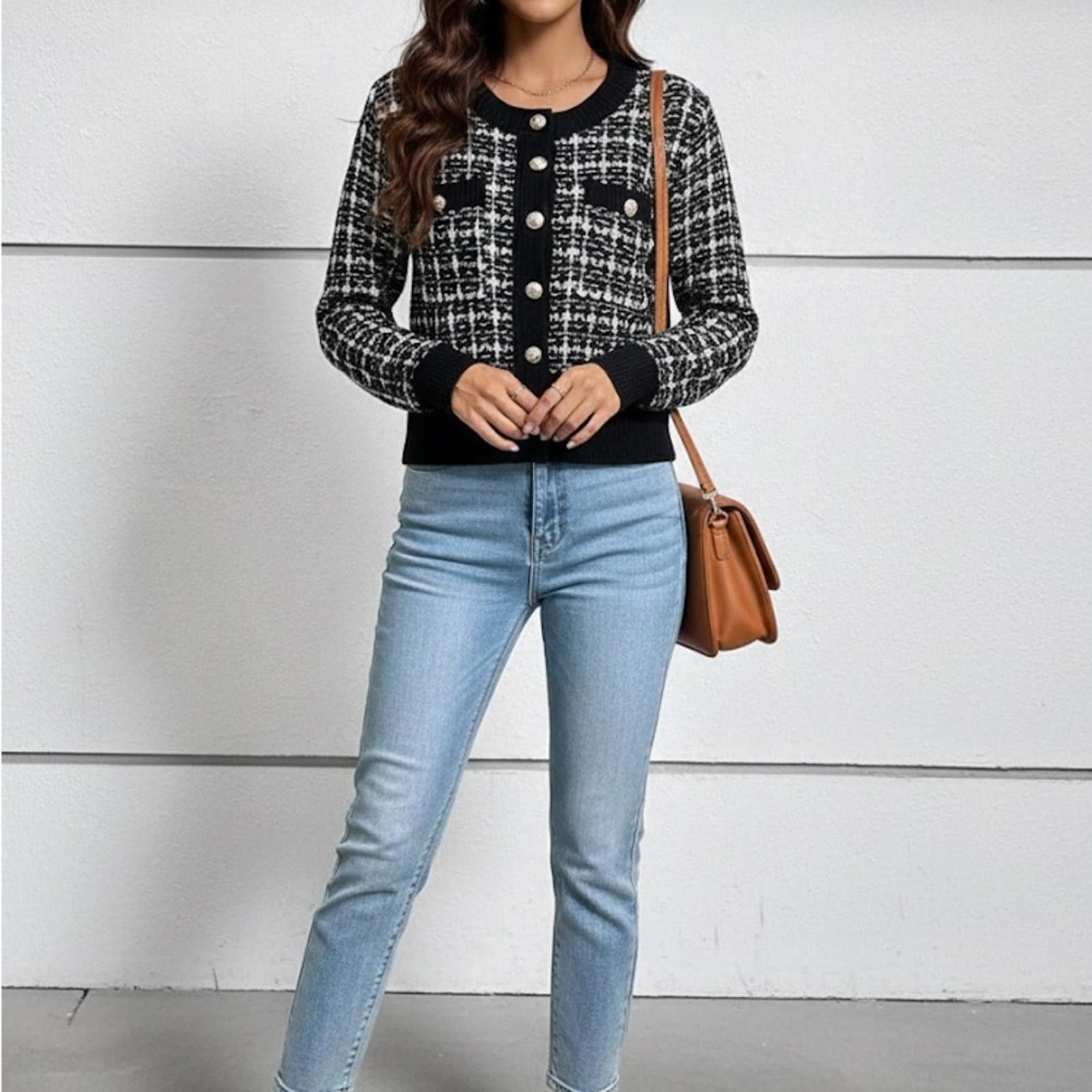 The Unbranded Brand Luxury Vibes Black & White Tweed Button-Up Cardigan Sweater Size M / US 6-8 / IT 42-44 - 2 Thumbnail