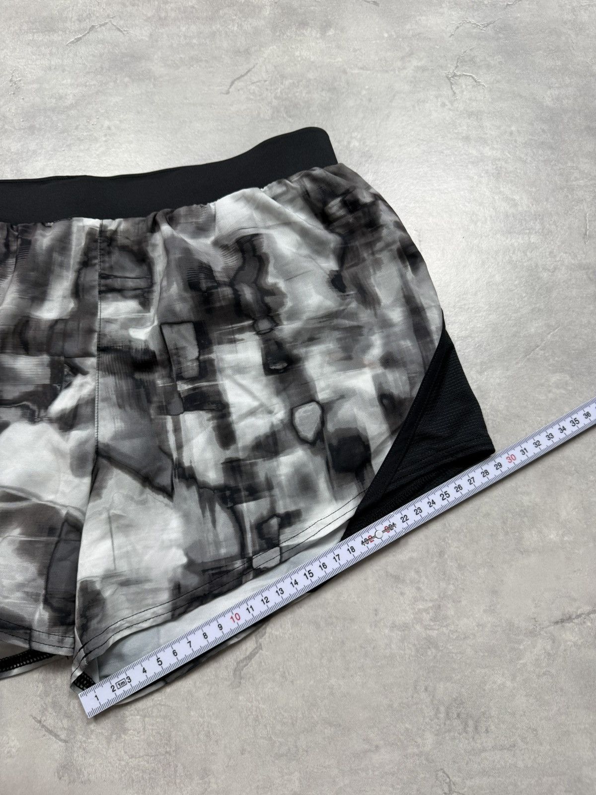 Under Armour Under Armour Shorts Size 29" - 11 Thumbnail