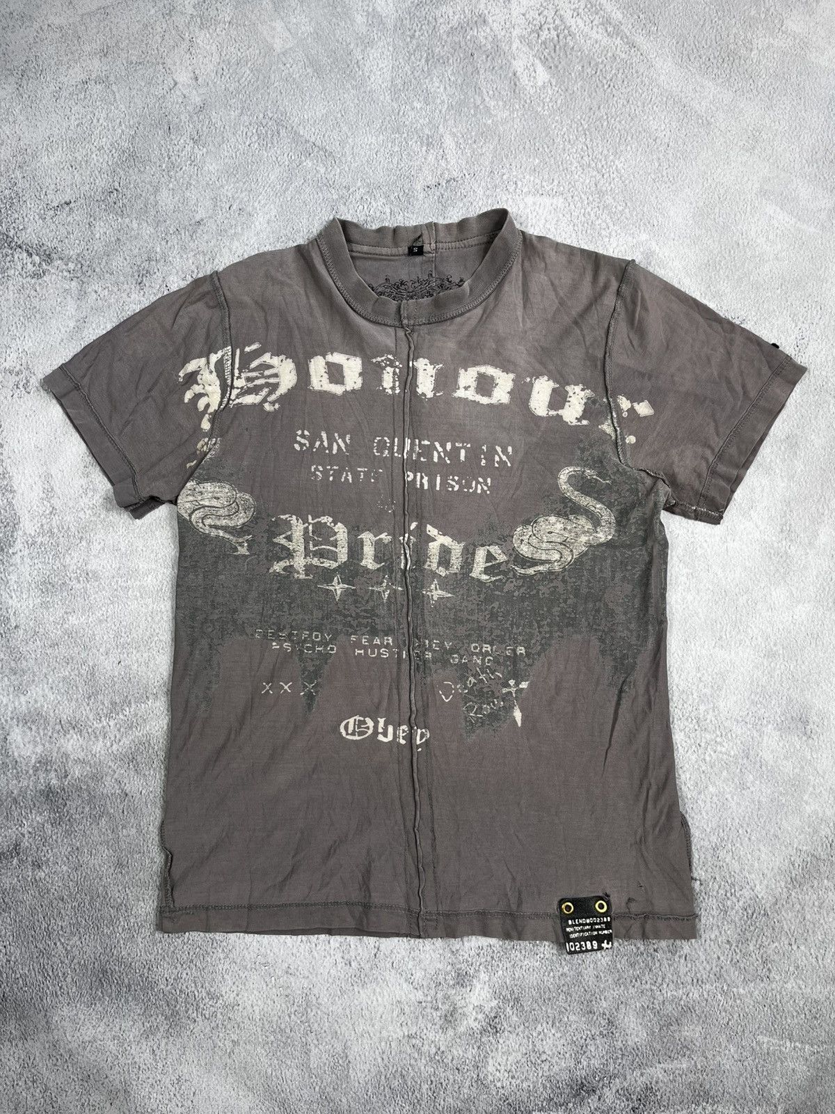 Vintage Y2K Japanese faded biglogo tee streetwear size S