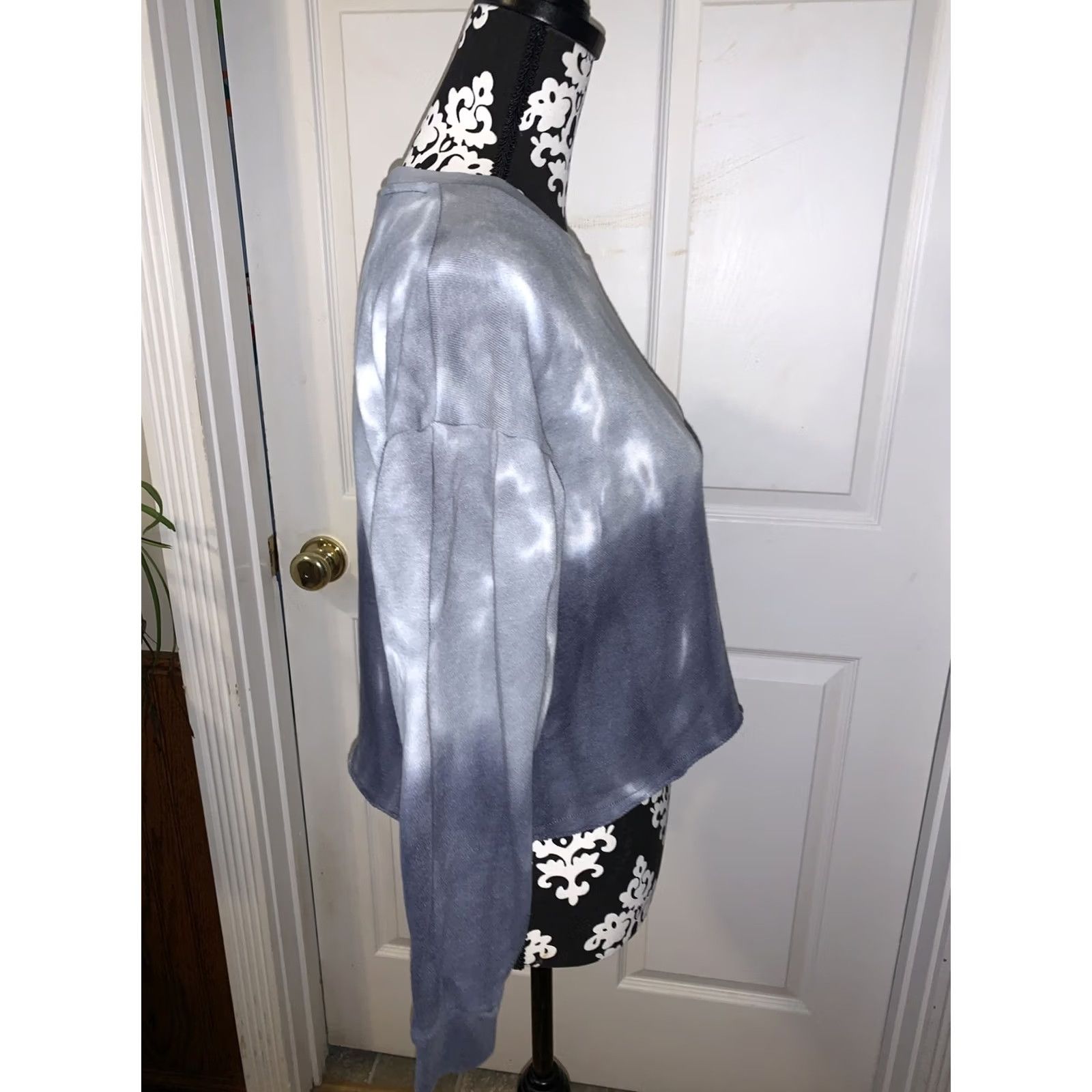 American Eagle Outfitters VINTAGE American Eagle Outfitters Teens XS Tye Dyed Ombre Sweater Top Long Sleeve Crew Neck Blue Pullover Womens Girls Mens Size XS / US 0-2 / IT 36-38 - 5 Thumbnail
