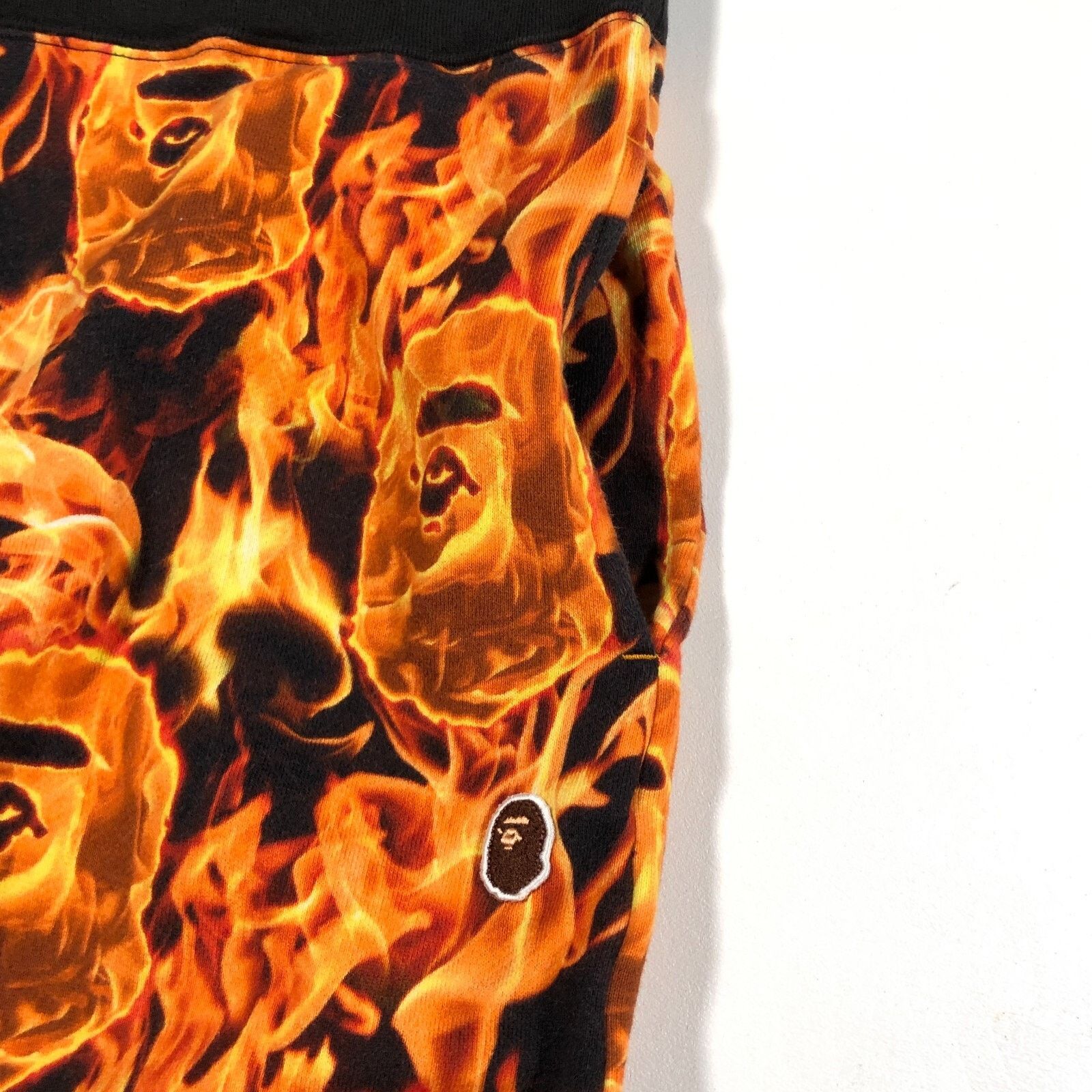 Bape SS20 BAPE Flame Camo Slim Fit Sweatpants Joggers Medium M Size US 30 / EU 46 - 4 Thumbnail