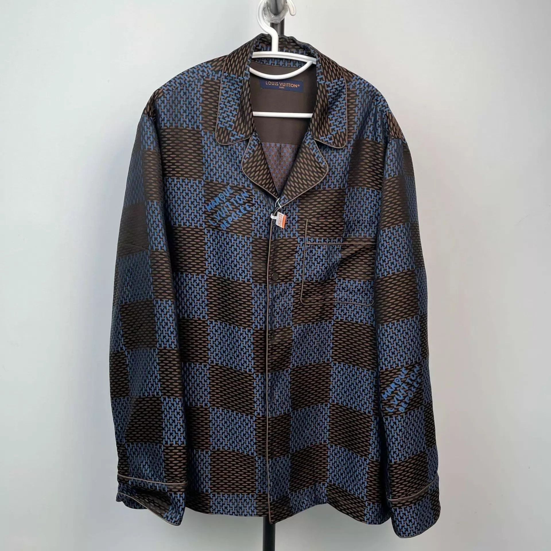 Louis Vuitton 98 New LV Monogram blue XL jacket Size US XL / EU 56 / 4 - 1 Thumbnail