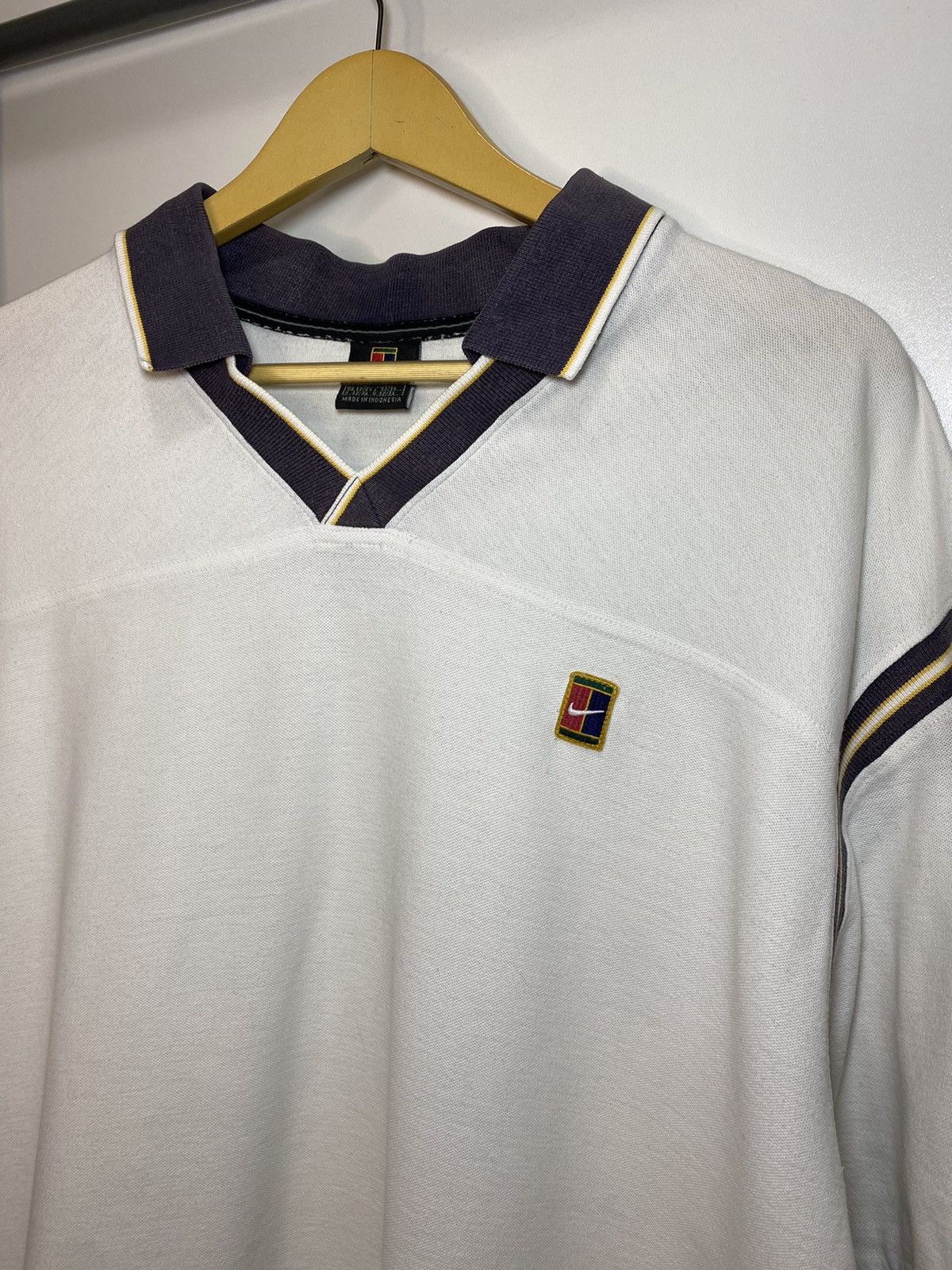Nike Vintage Nike Court Swoosh Polo Size US L / EU 52-54 / 3 - 7 Thumbnail