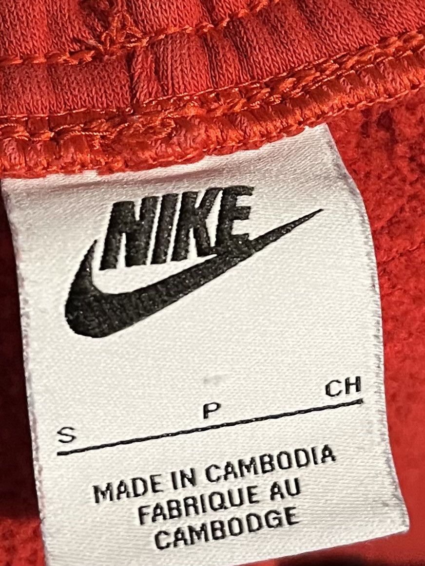 Nike Nike Sportswear Club Joggers Red Tapered Sweatpants Size US 30 / EU 46 - 3 Thumbnail
