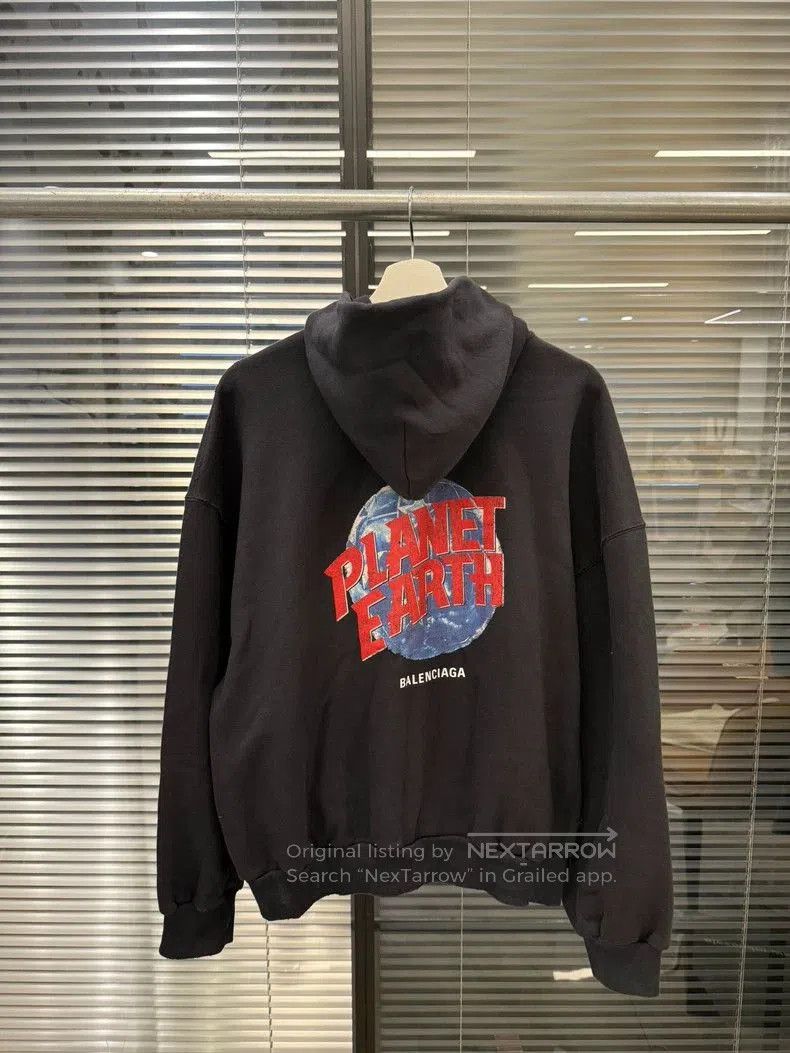 Balenciaga Balenciaga Planet Earth Zip Hoodie. Size US L / EU 52-54 / 3 - 2 Thumbnail