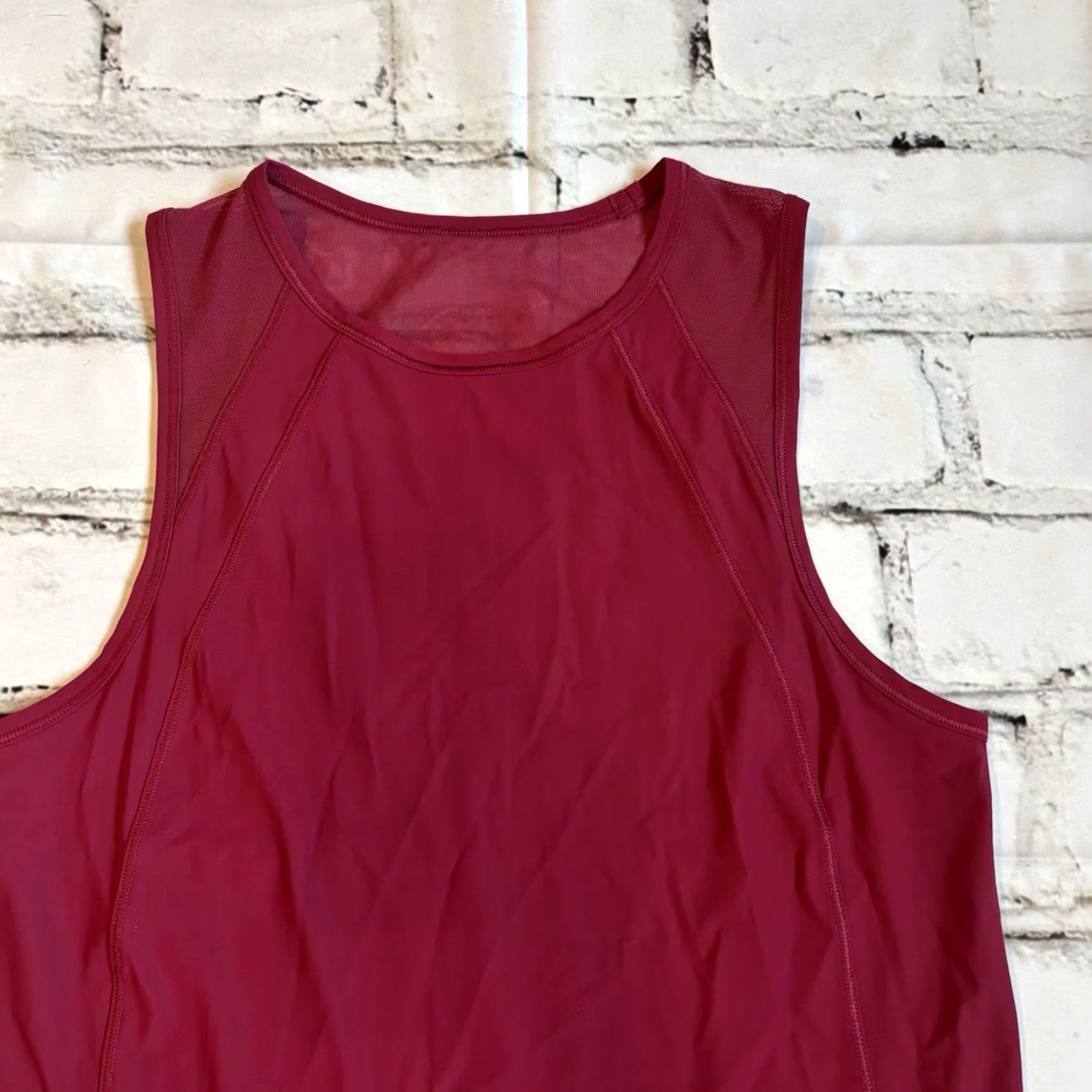 Lululemon Womens Lululemon Open Back Tank Sleeveless Shirt Merlot Red sz Small (4-6) Size S / US 4 / IT 40 - 3 Thumbnail