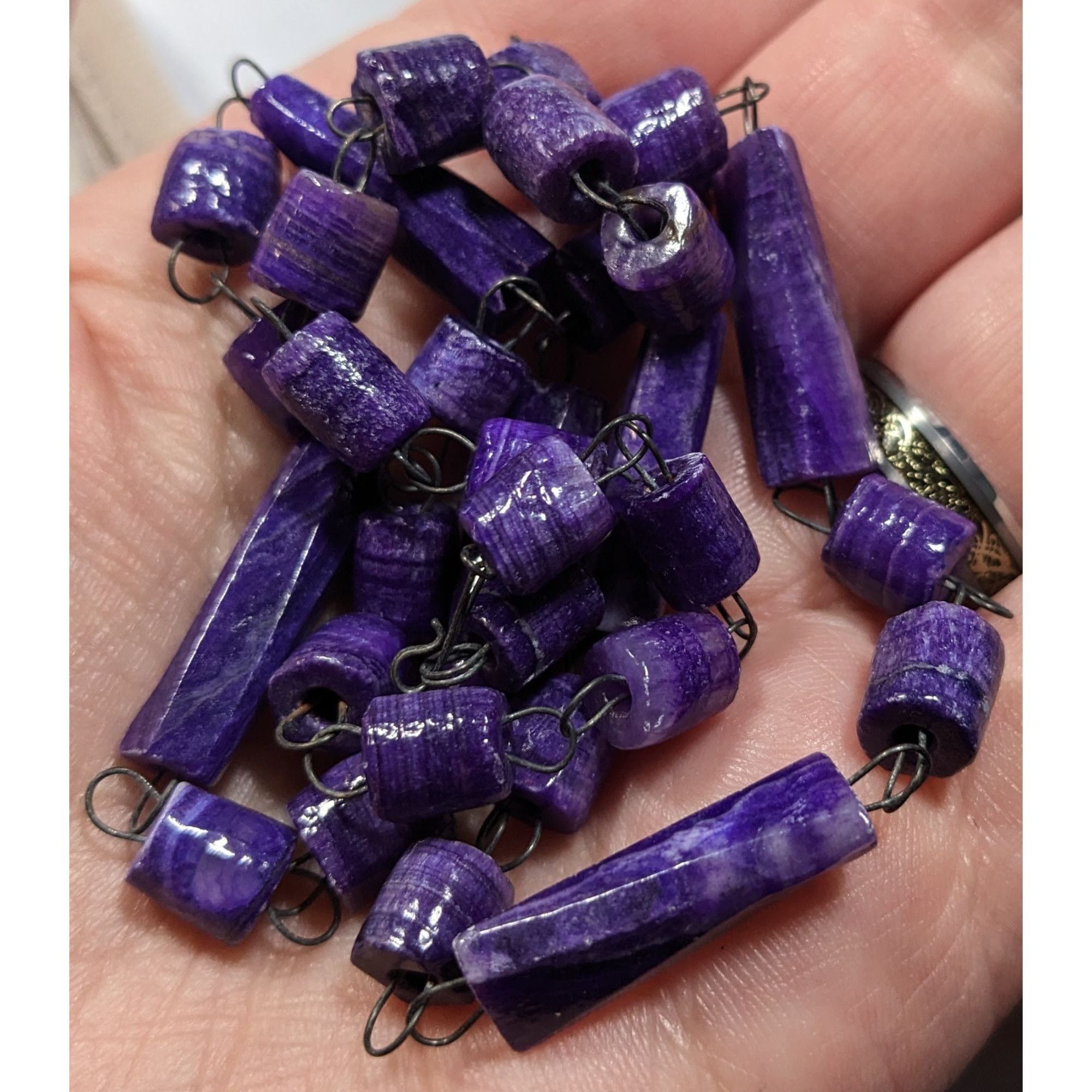 Other Handmade Rustic Purple Carved Stone Beaded Necklace Size ONE SIZE - 5 Thumbnail