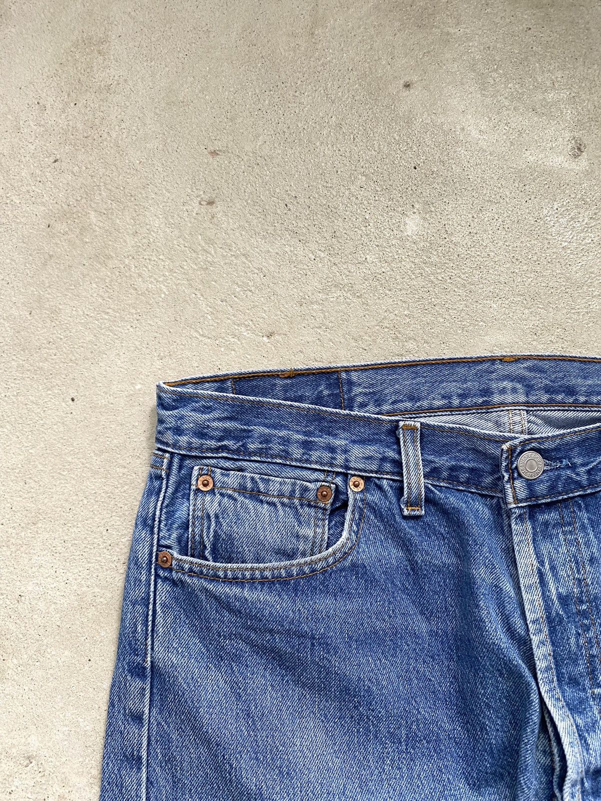 Levi's Vintage Clothing Vintage 90s Levi's 501 Washed Blue Denim Jeans Size US 36 / EU 52 - 5 Thumbnail